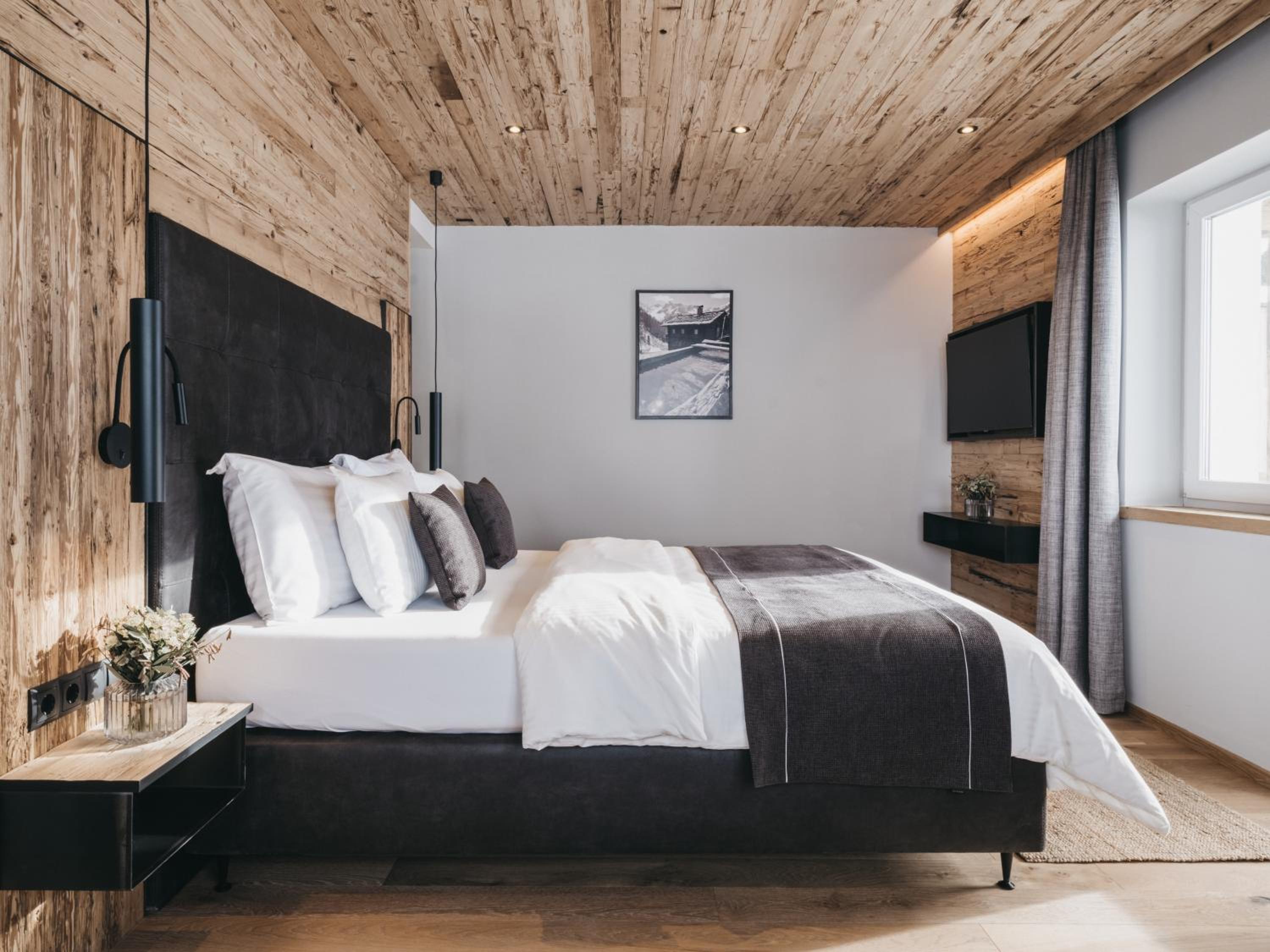 Deluxe Room - Photo 1