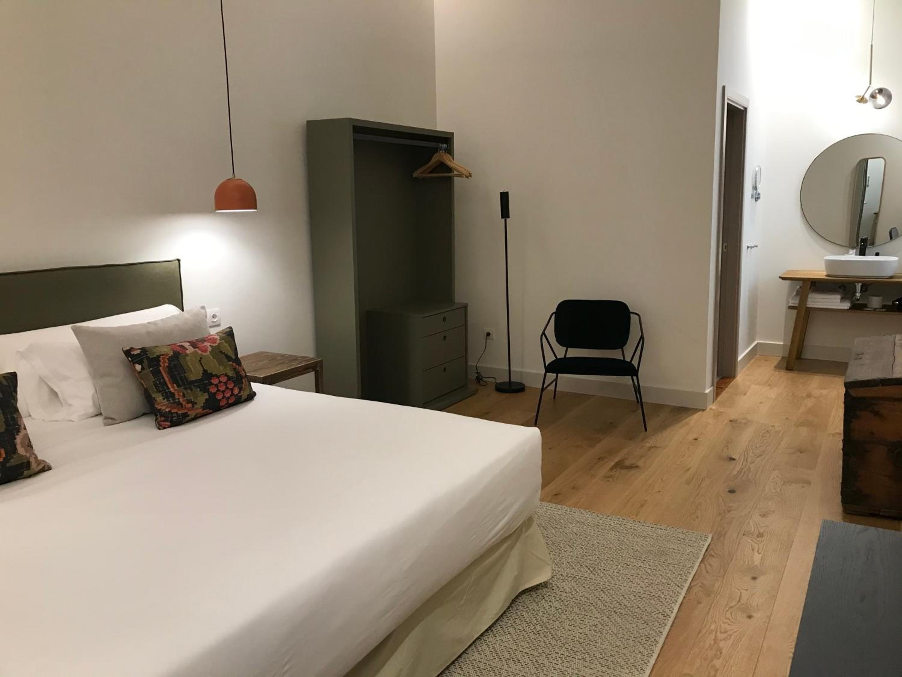 Deluxe Interior Double Room