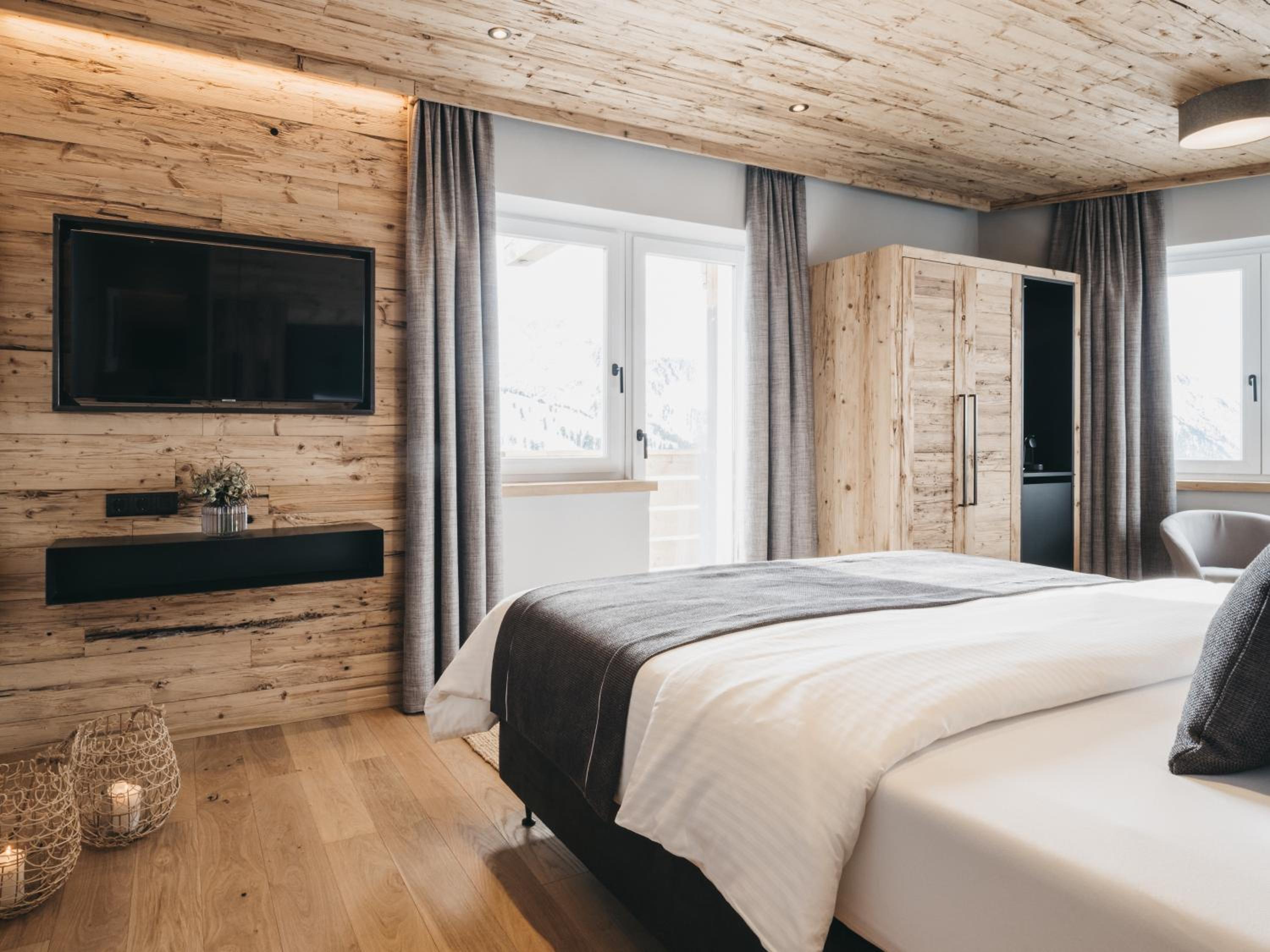 Deluxe Room - Photo 2