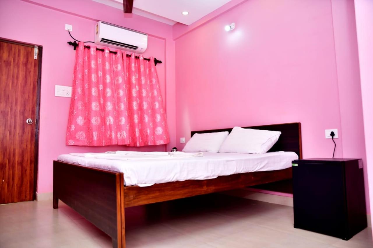 Standard Double Room - Photo 3