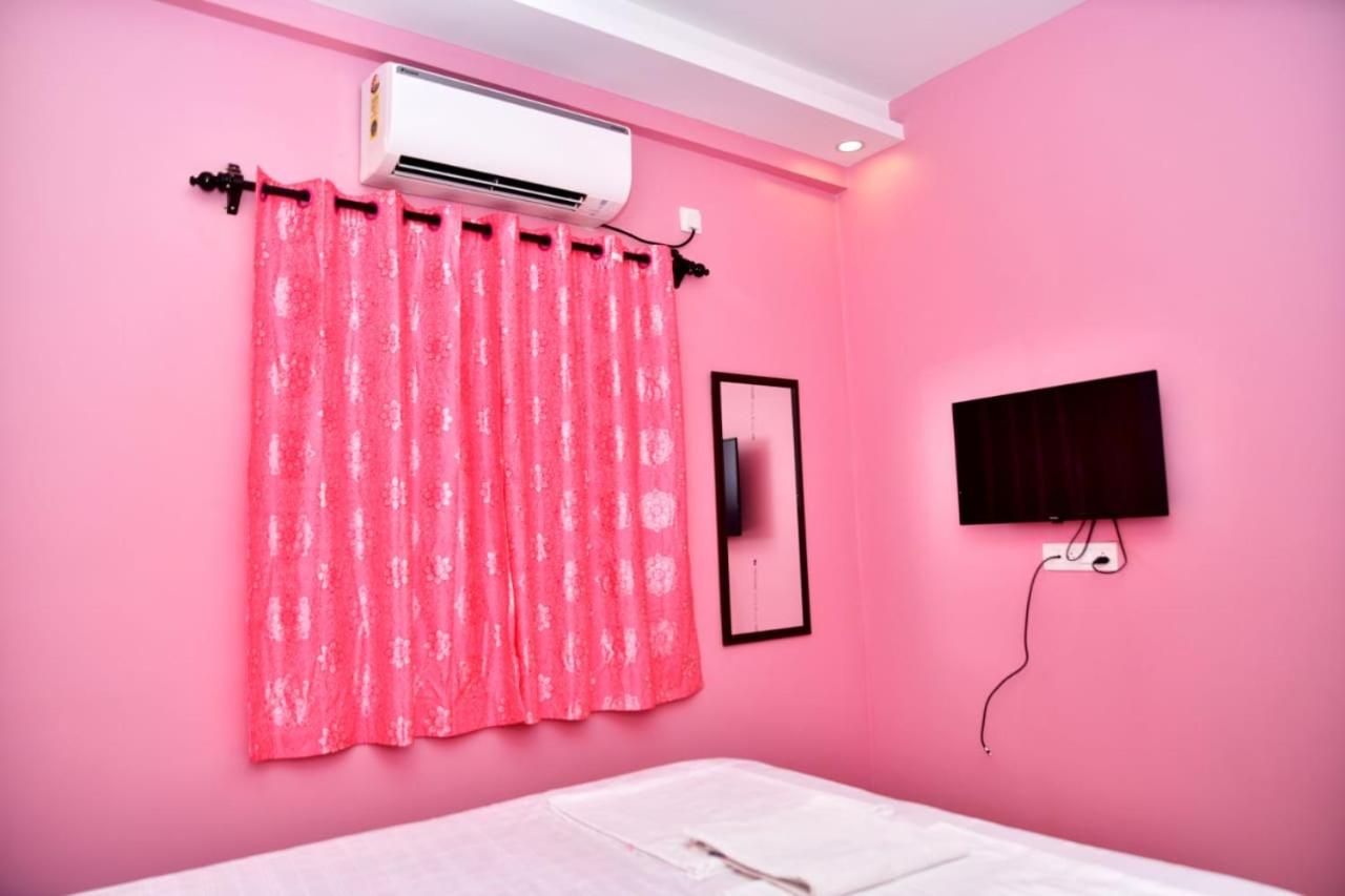 Standard Double Room - Photo 7