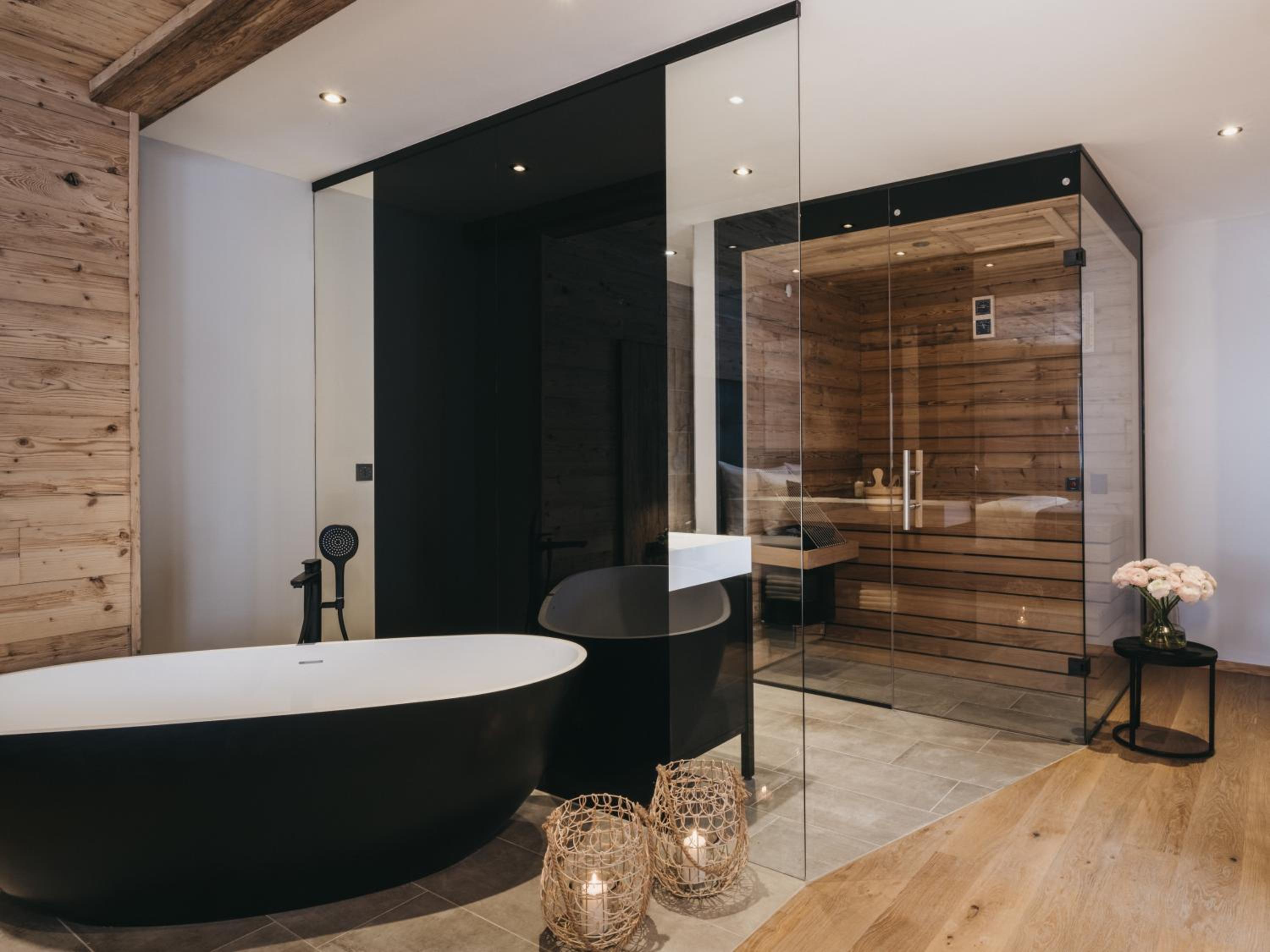 One-Bedroom Spa Suite with View - Photo 2
