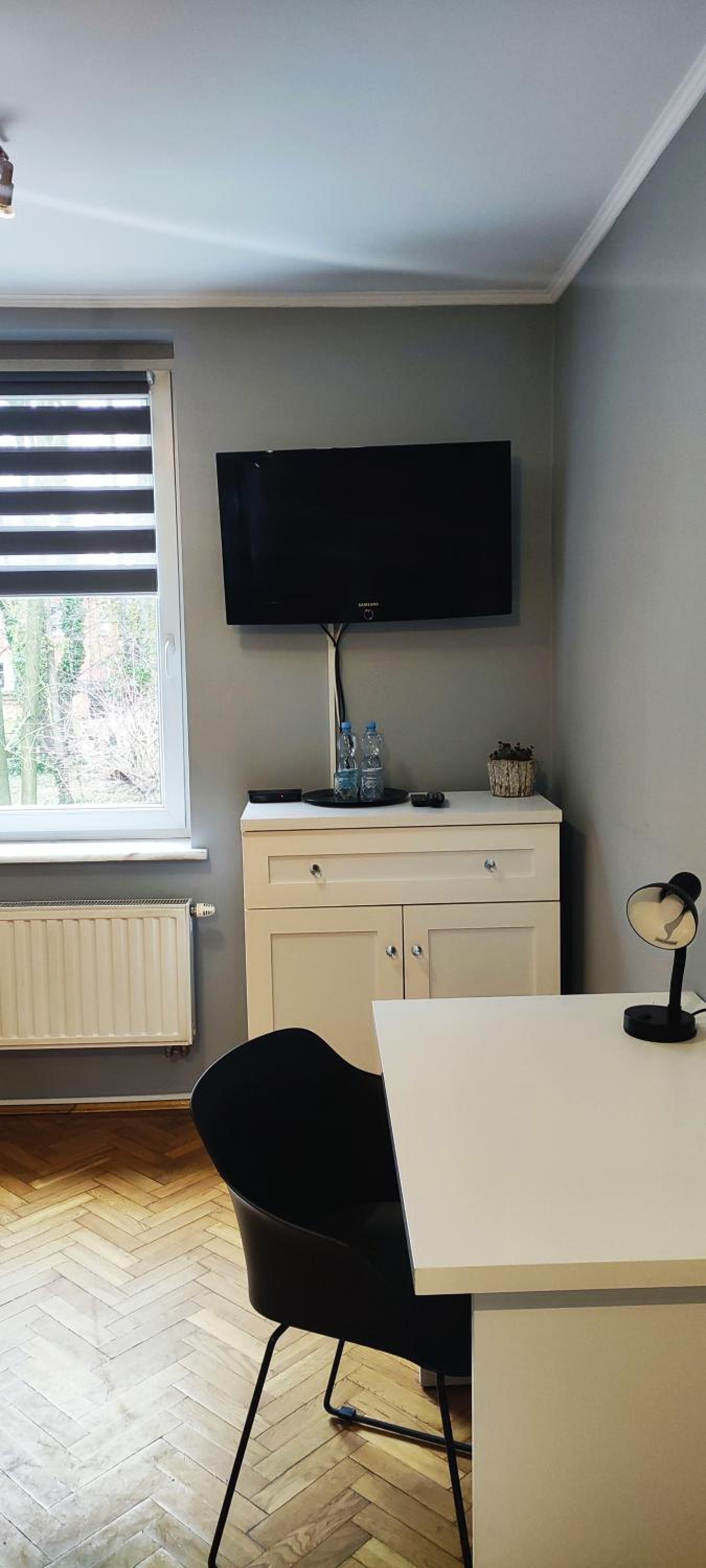 Twin Room - Photo 3