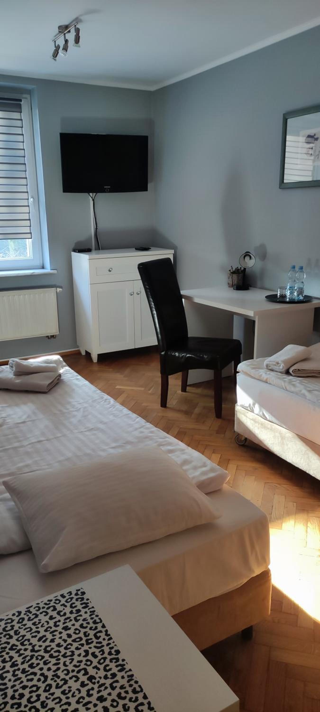 Twin Room - Photo 1