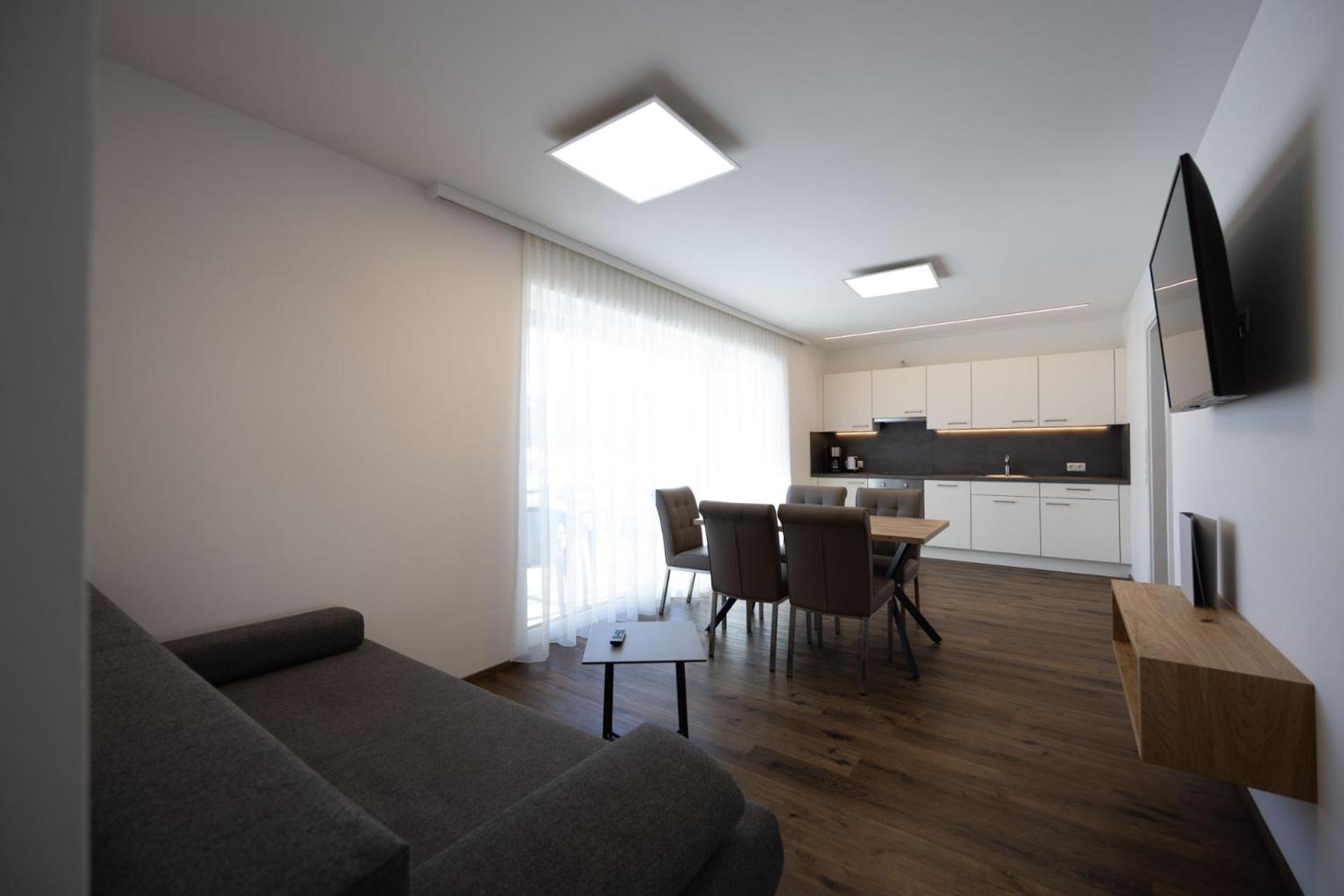 Apartment with Mountain View - Photo 10