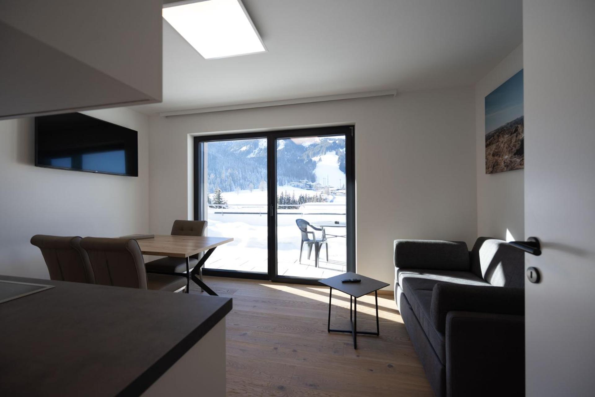 One-Bedroom Apartment - Photo 5