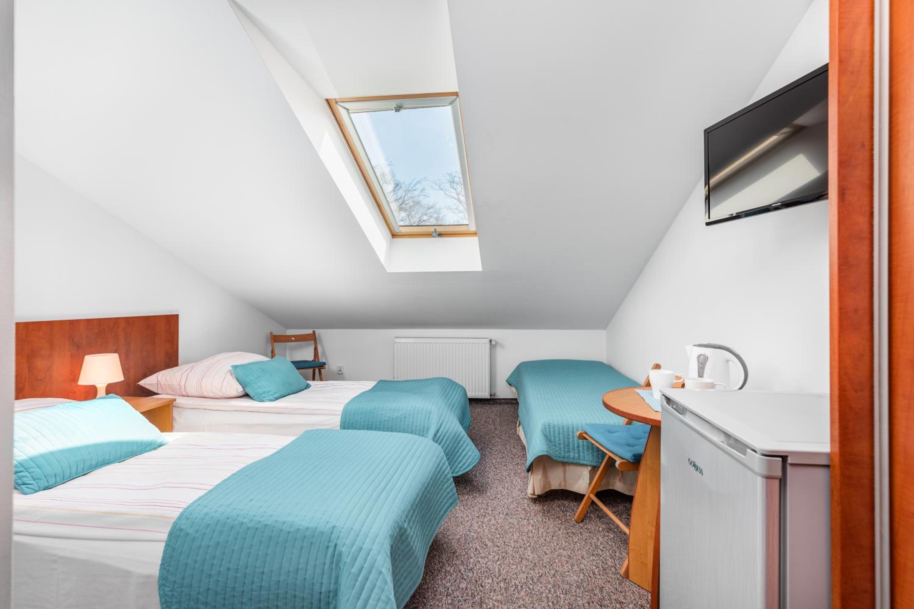 Twin Room - Photo 6