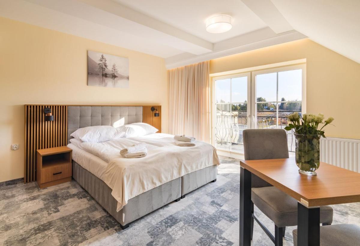 Double or Twin Room with Private Bathroom photo 1
