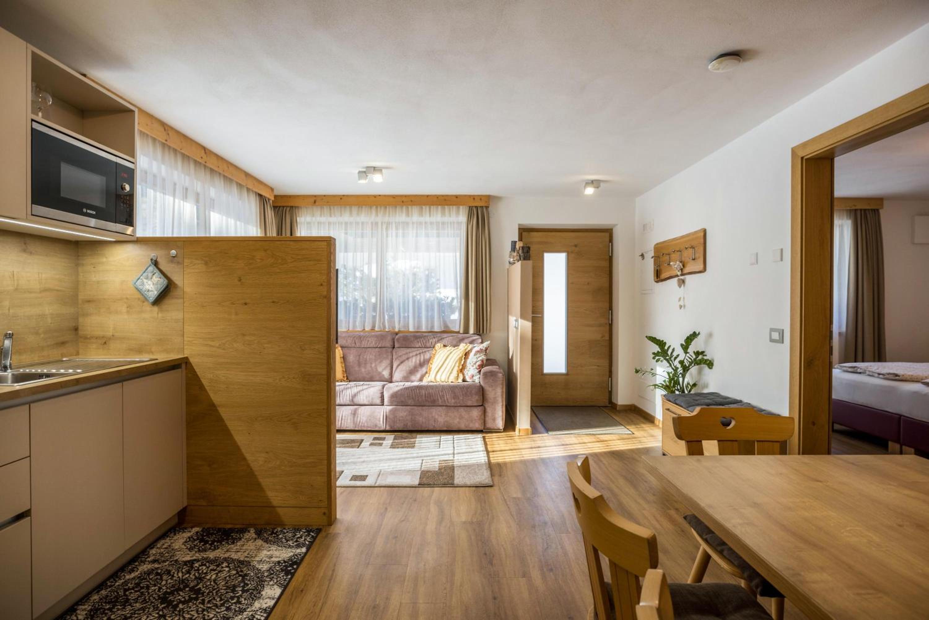 Two-Bedroom Apartment with Mountain View