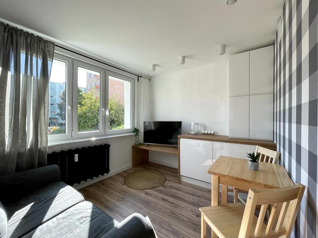One-Bedroom Apartment - Photo 1