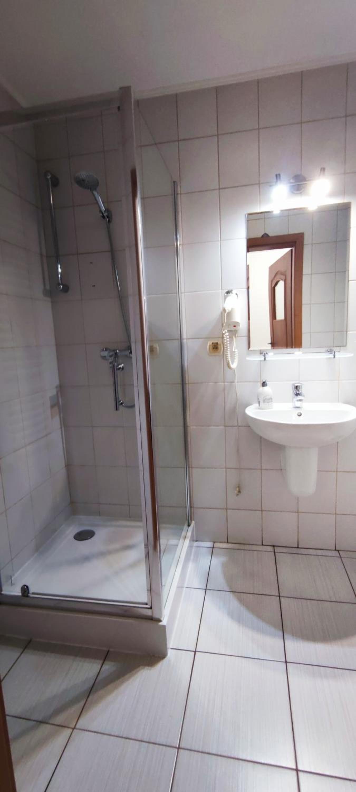 Double Room - Photo 3