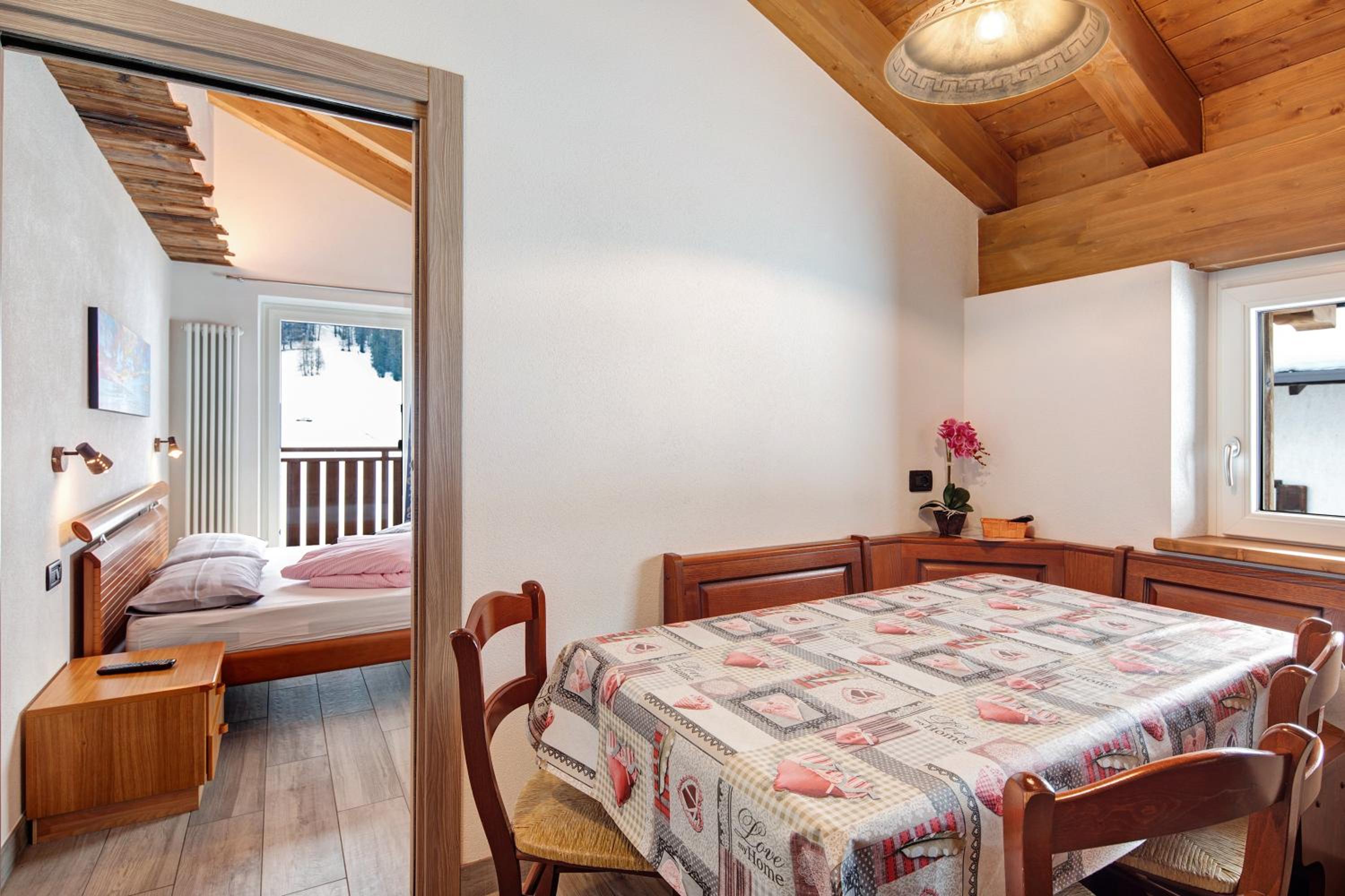 Superior One-Bedroom Apartment with Balcony