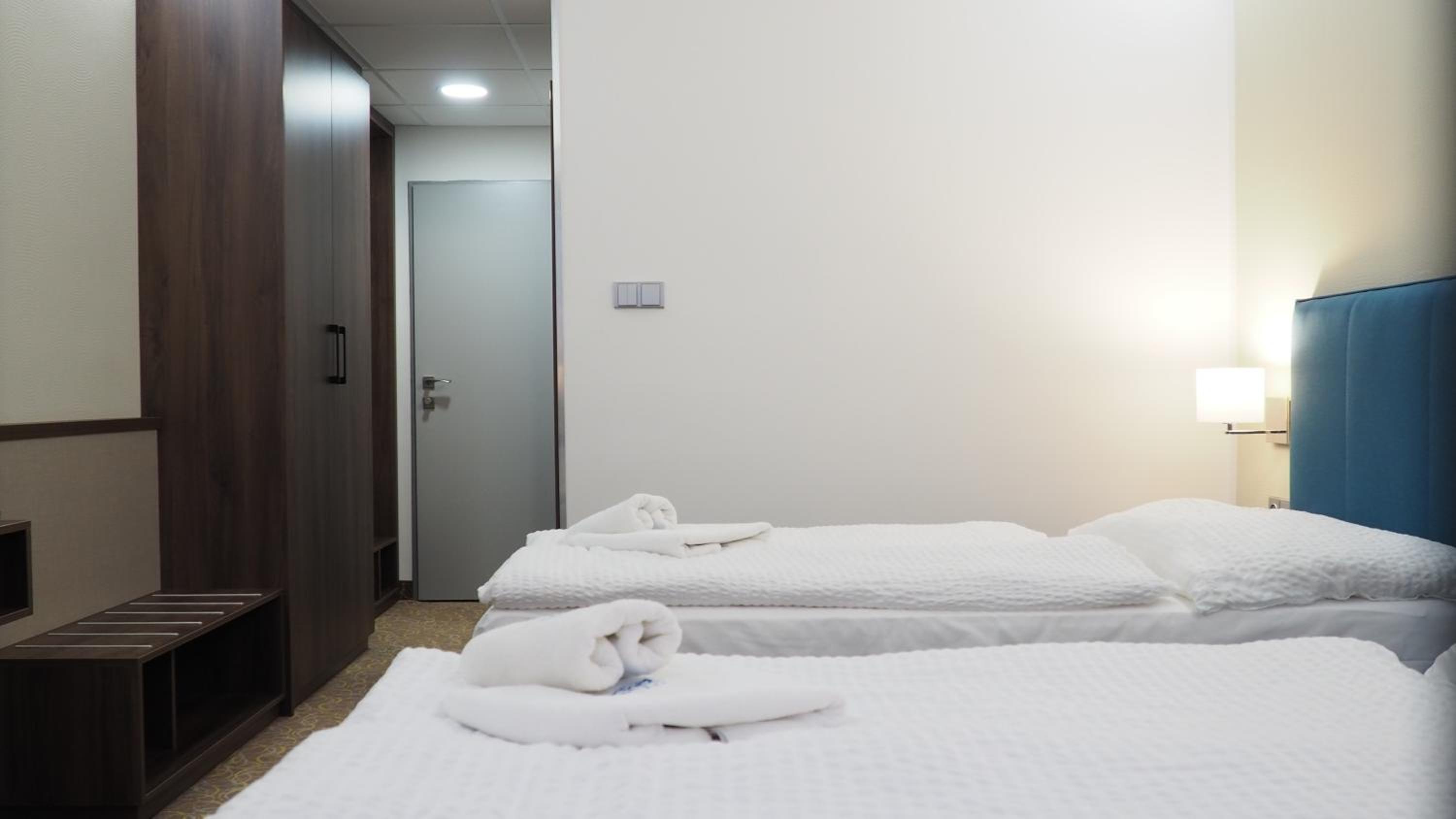Superior Double or Twin Room - Photo 16