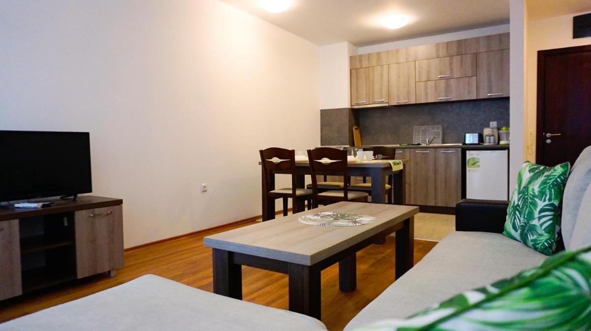 Apartment with Terrace photo 2