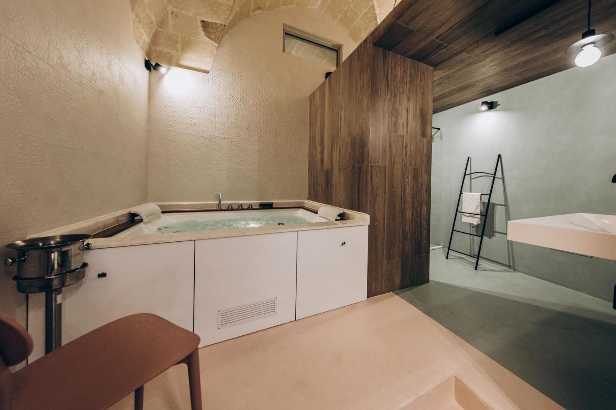 Queen Room with Spa Bath photo 2