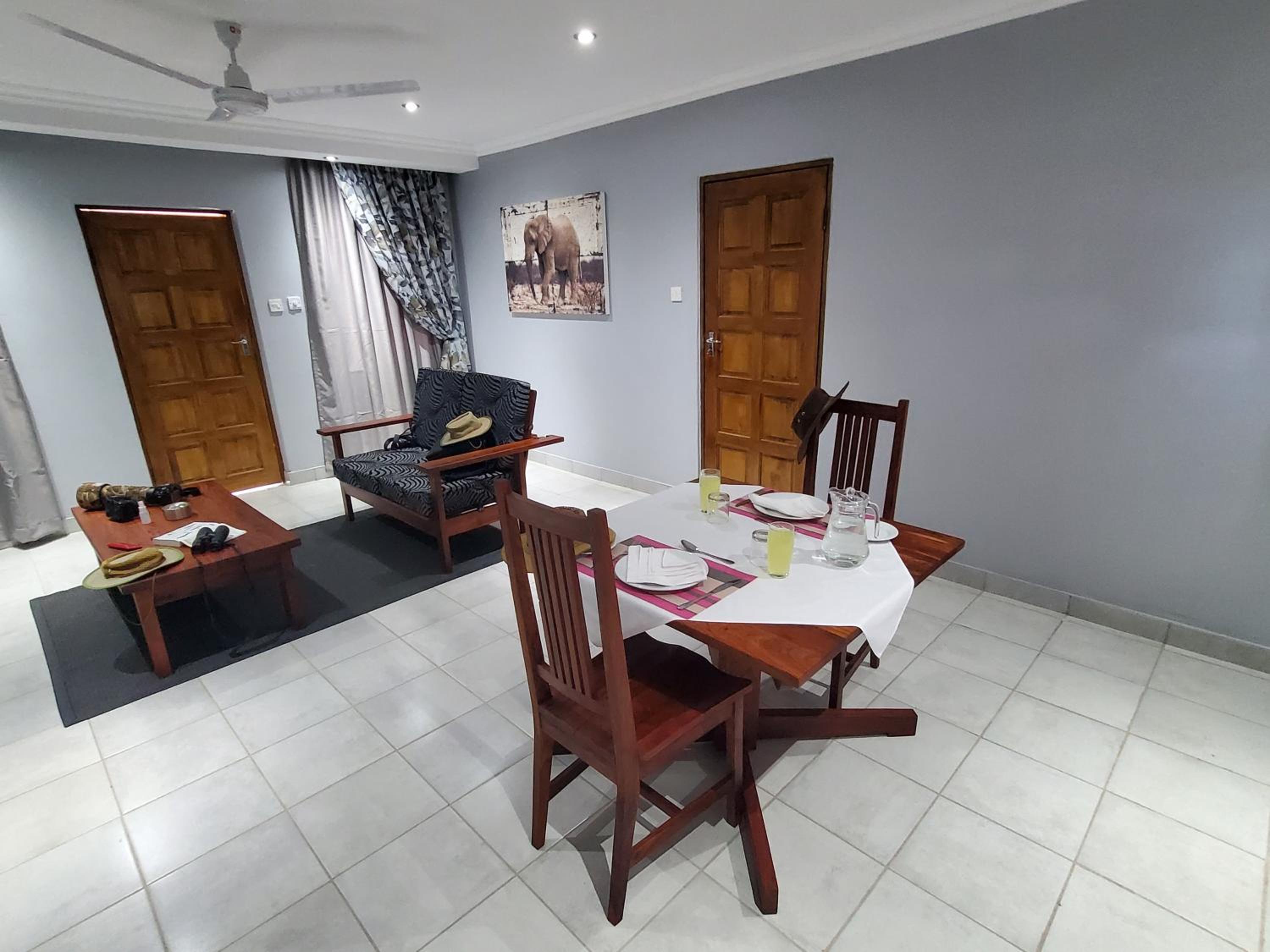 Twin Room - Photo 17