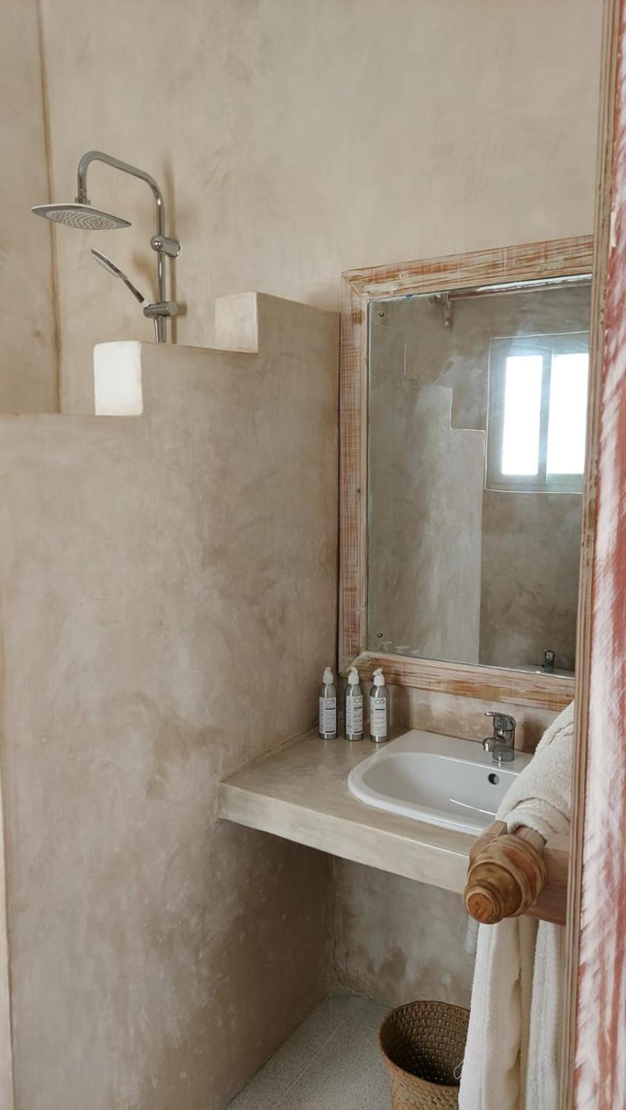 Two-Bedroom Cottage - Photo 8