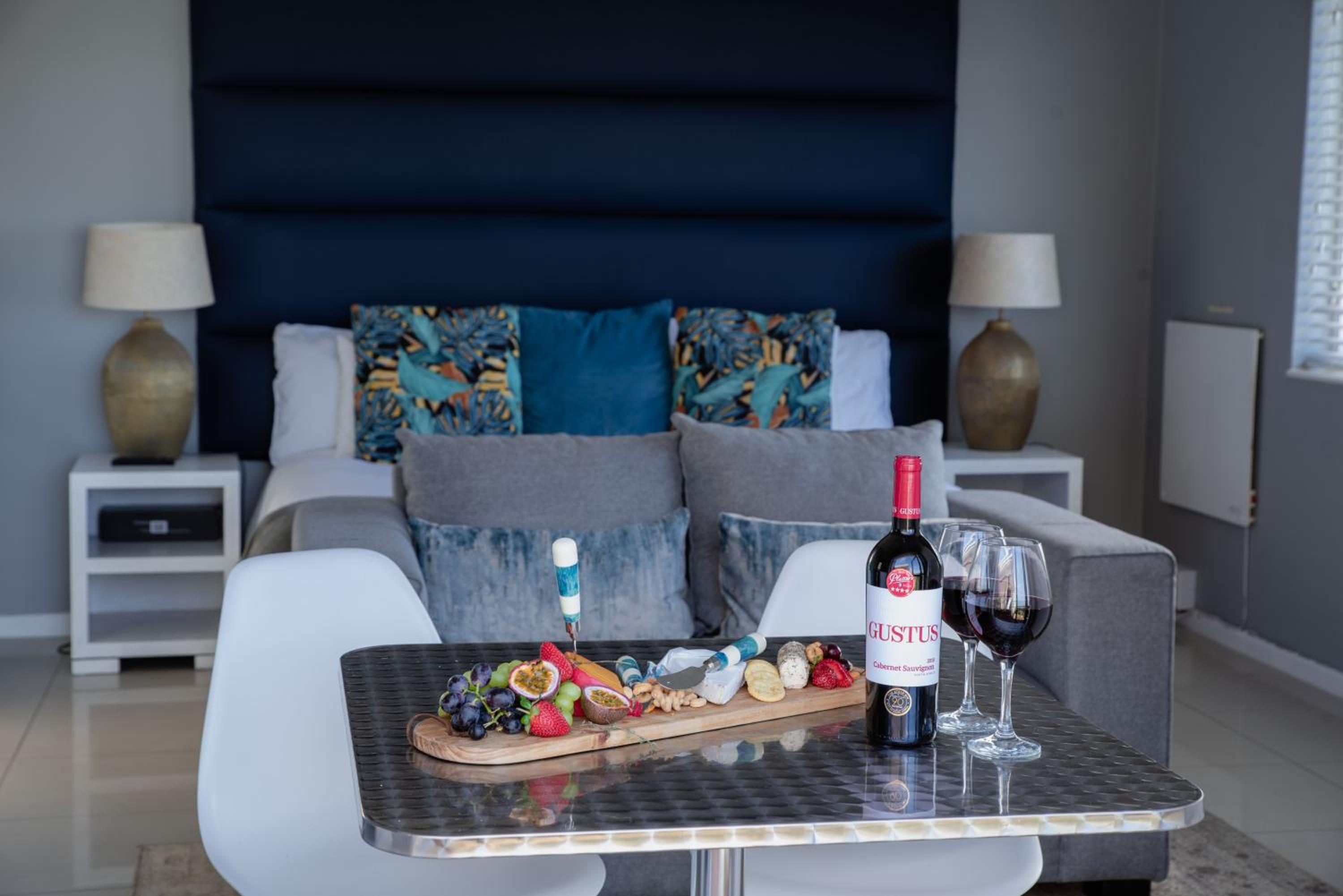 King Room with Sea View - Photo 1