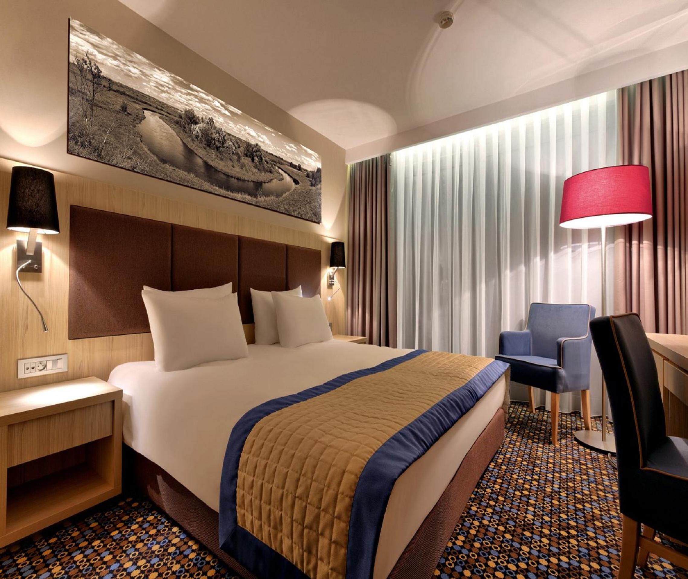 Superior King Room
