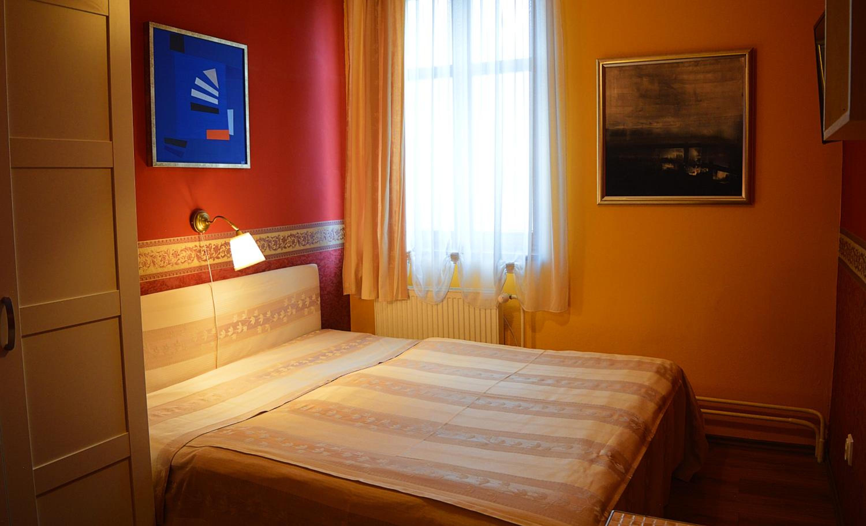 Small Double Room photo 1