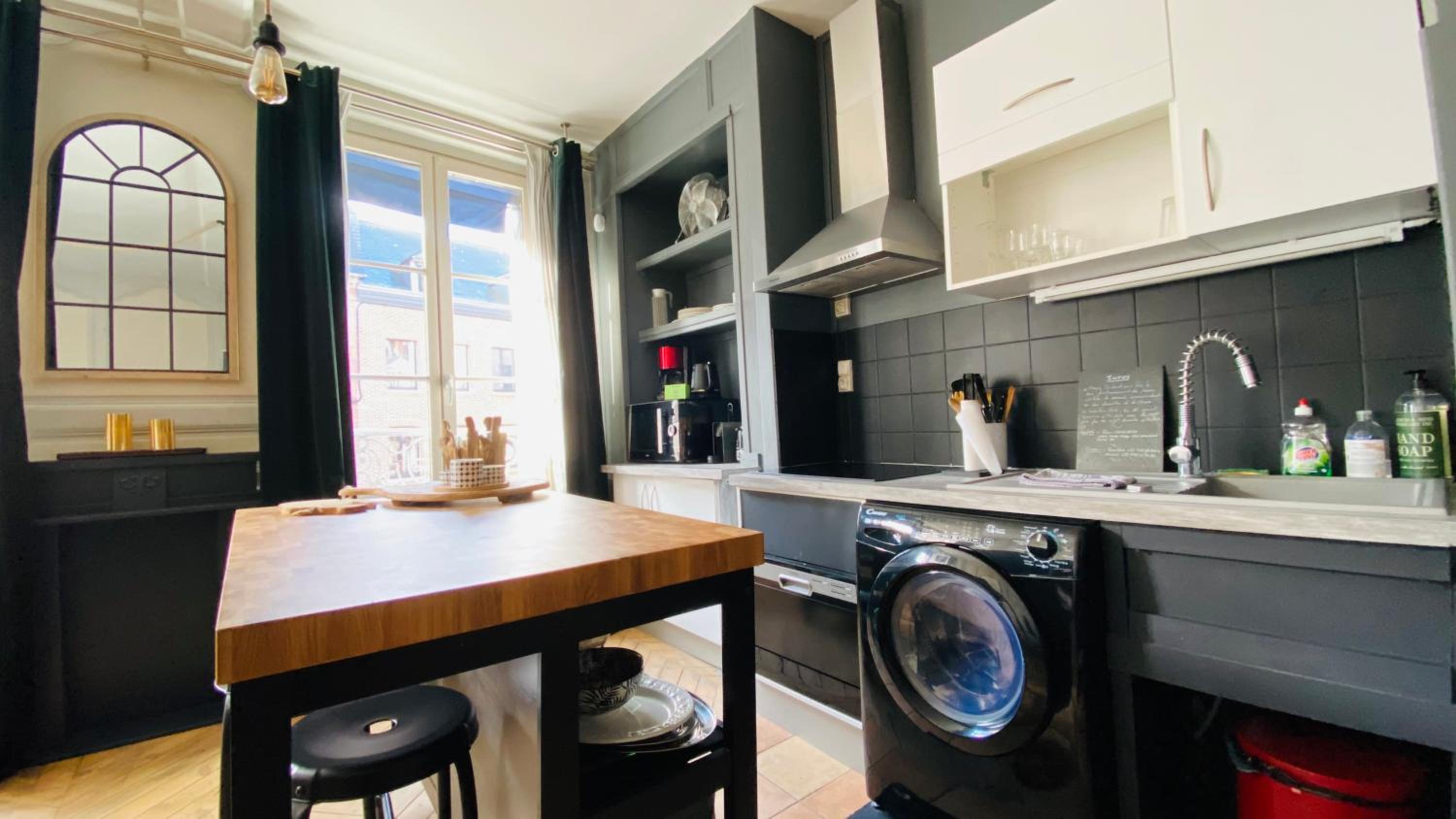 One-Bedroom Apartment