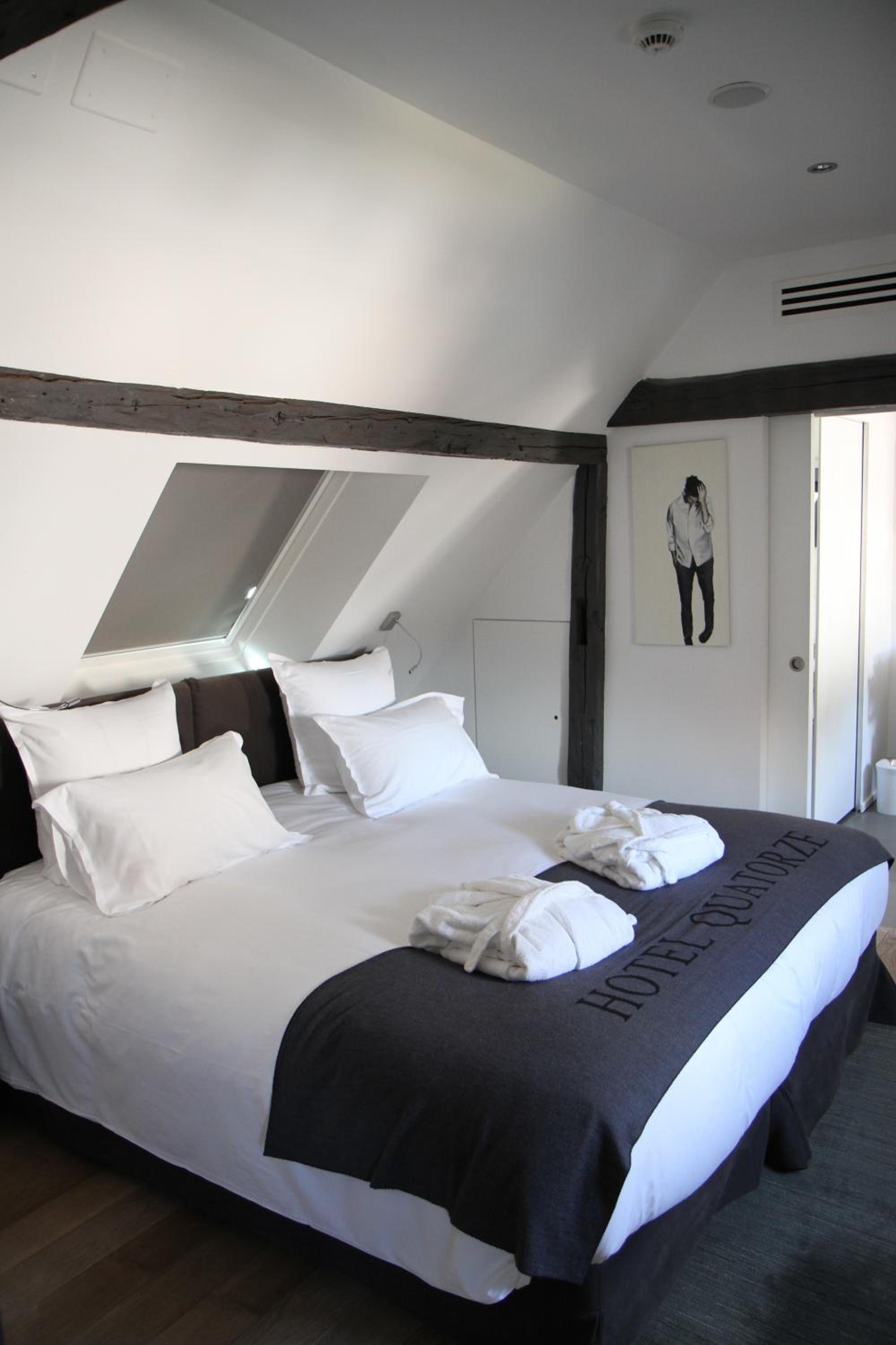 Luxury Suite - Photo 1