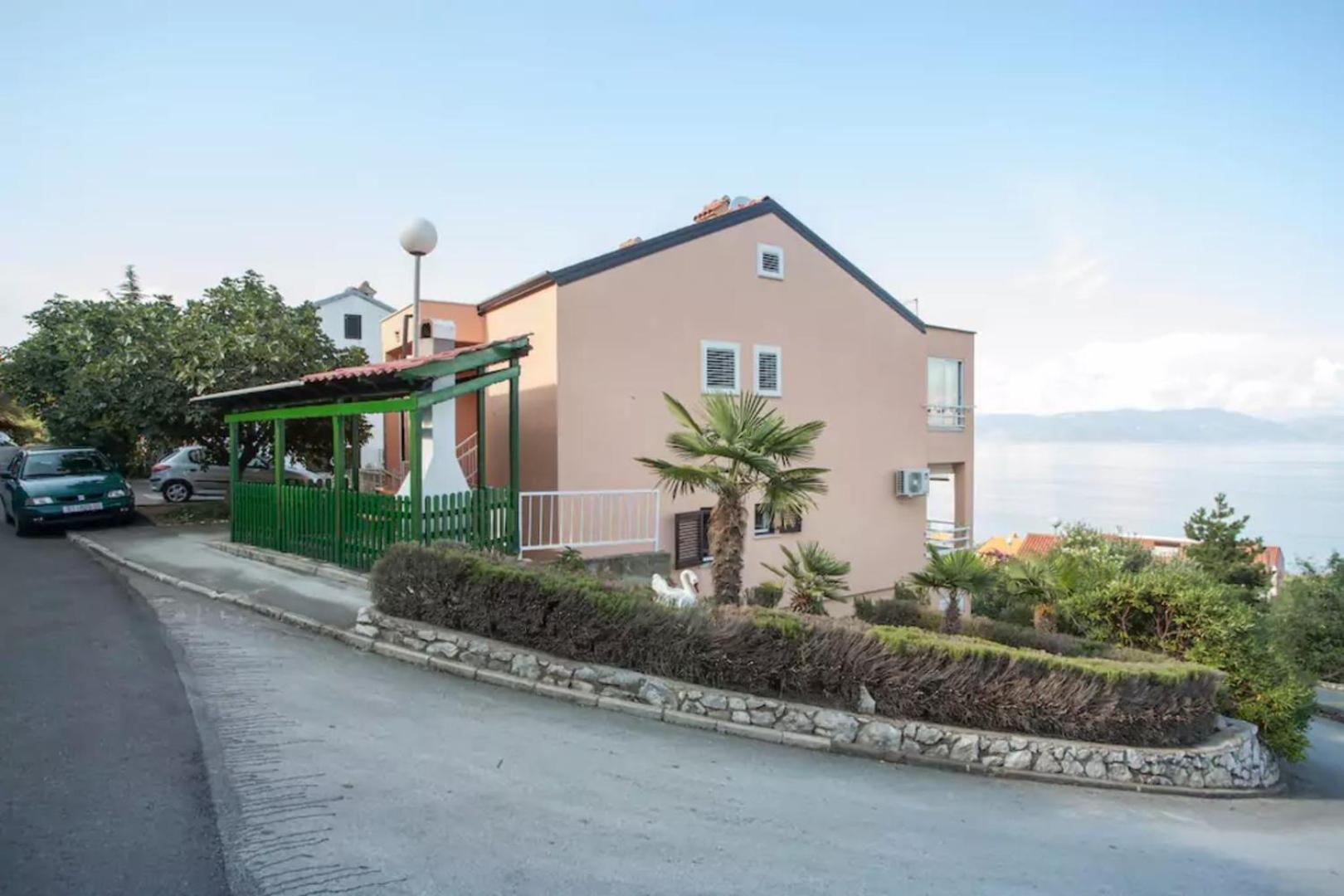 Apartment With Sea View photo 2