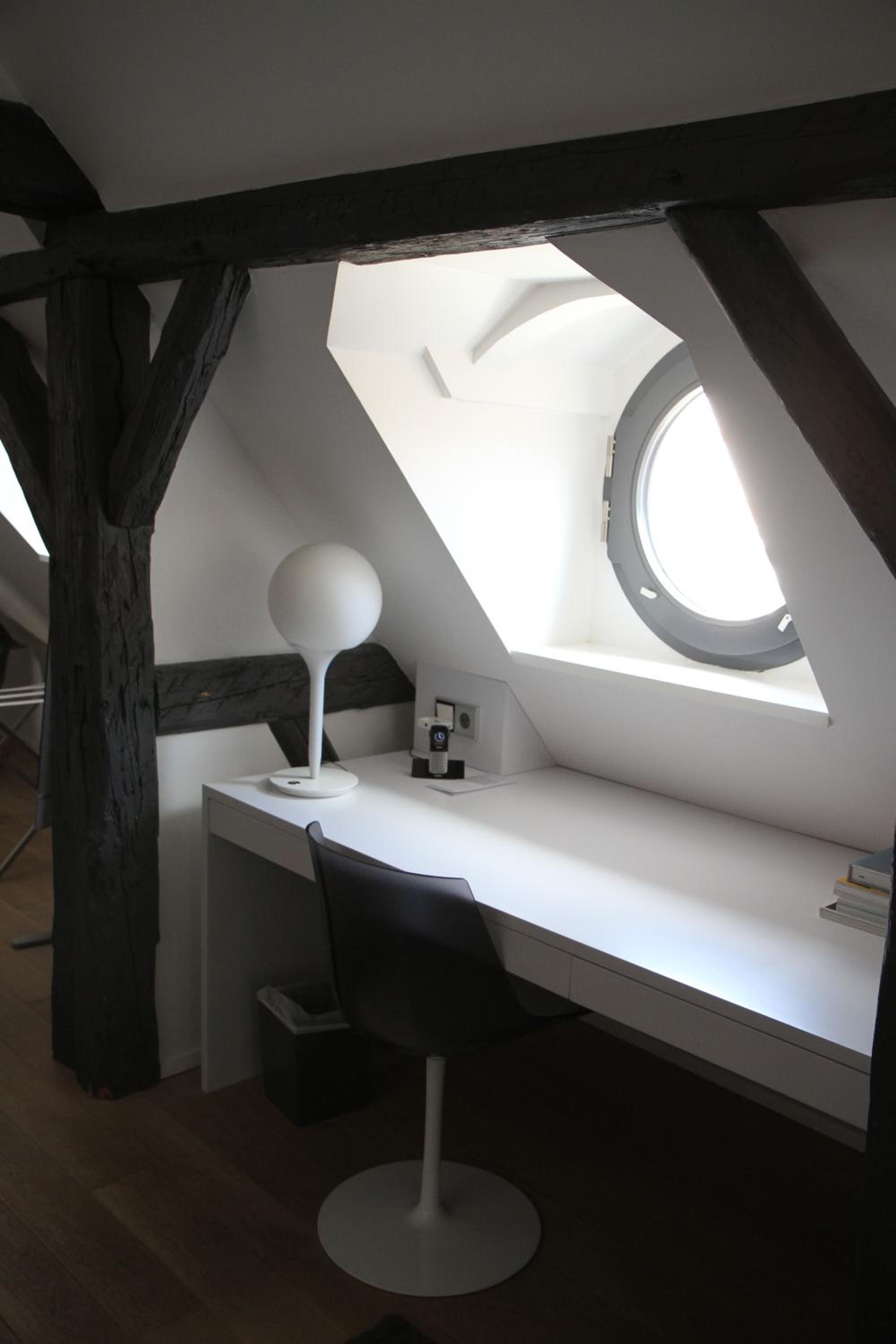 Luxury Suite - Photo 6