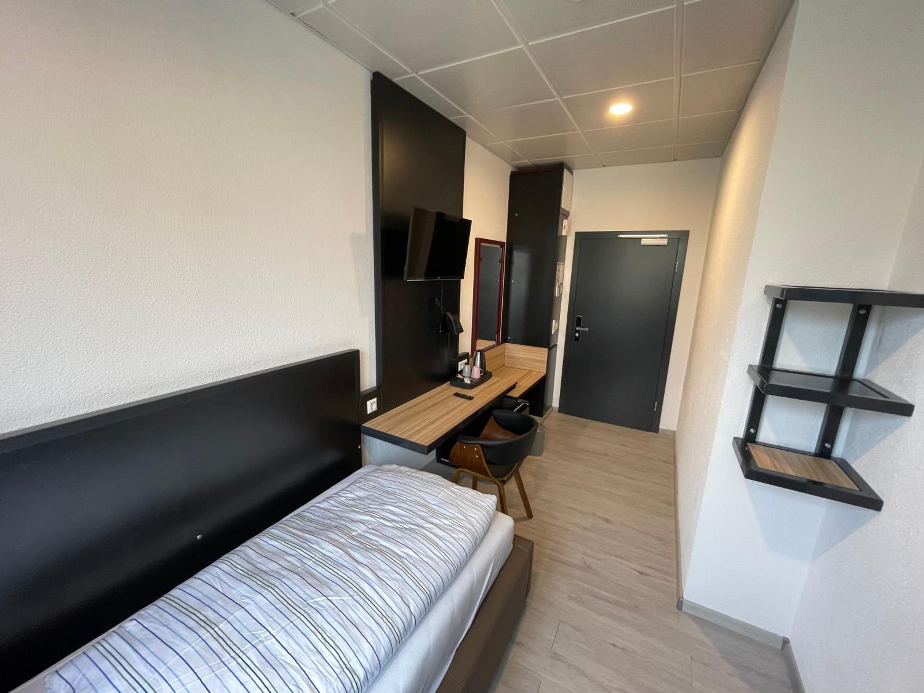 Single Room photo 3