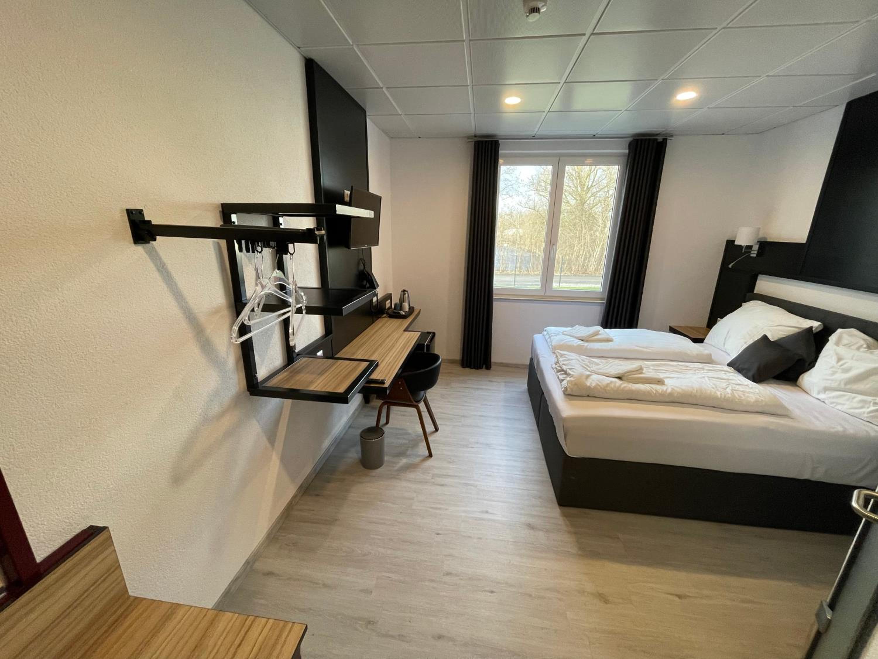 Double Room - Photo 4