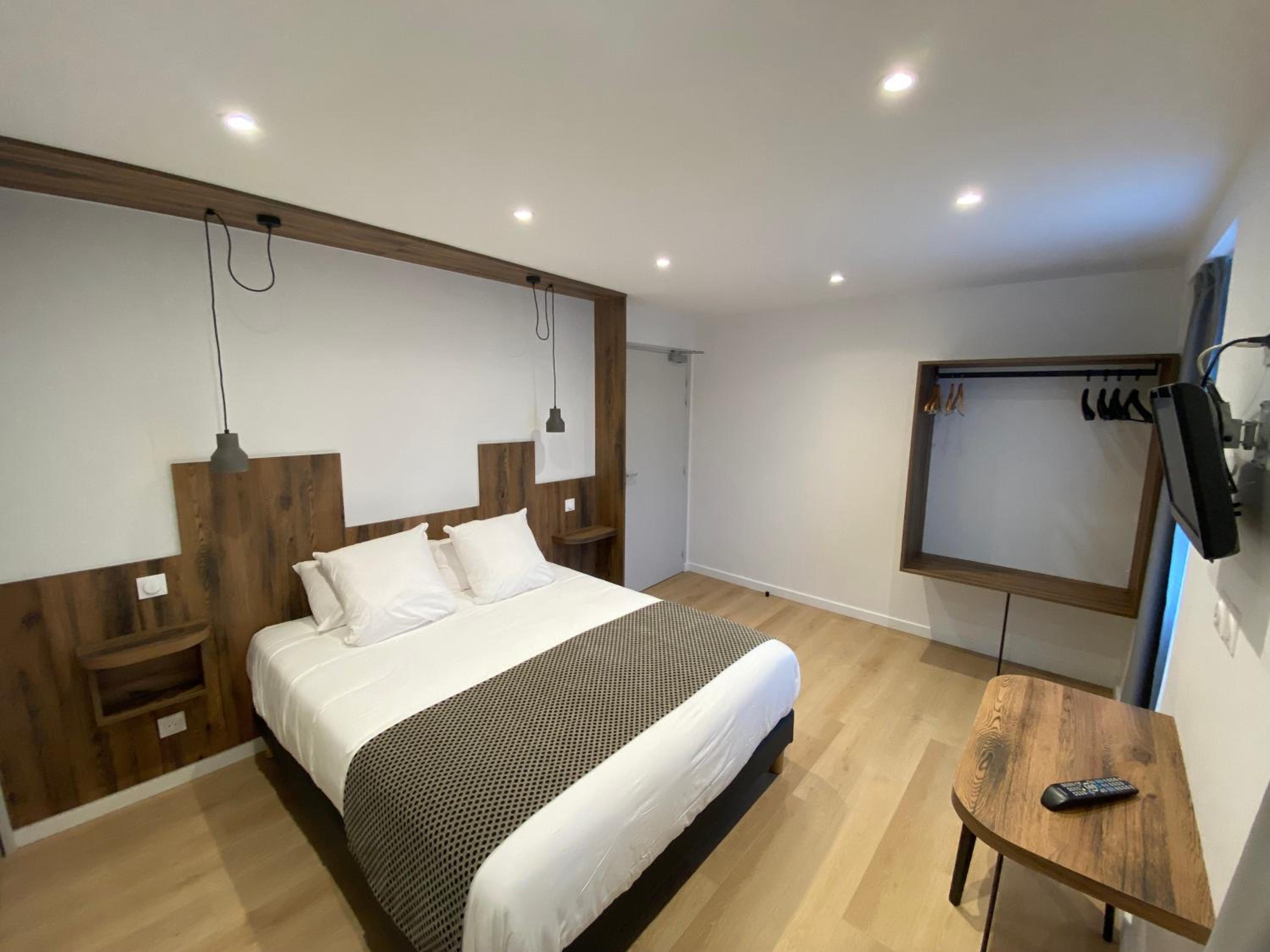 Deluxe Double Room - Photo 6