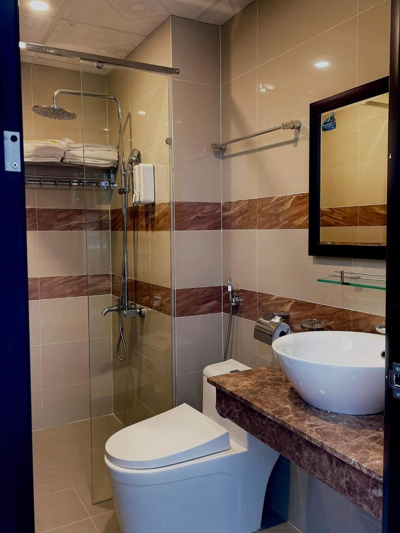Standard Double Room - Photo 9