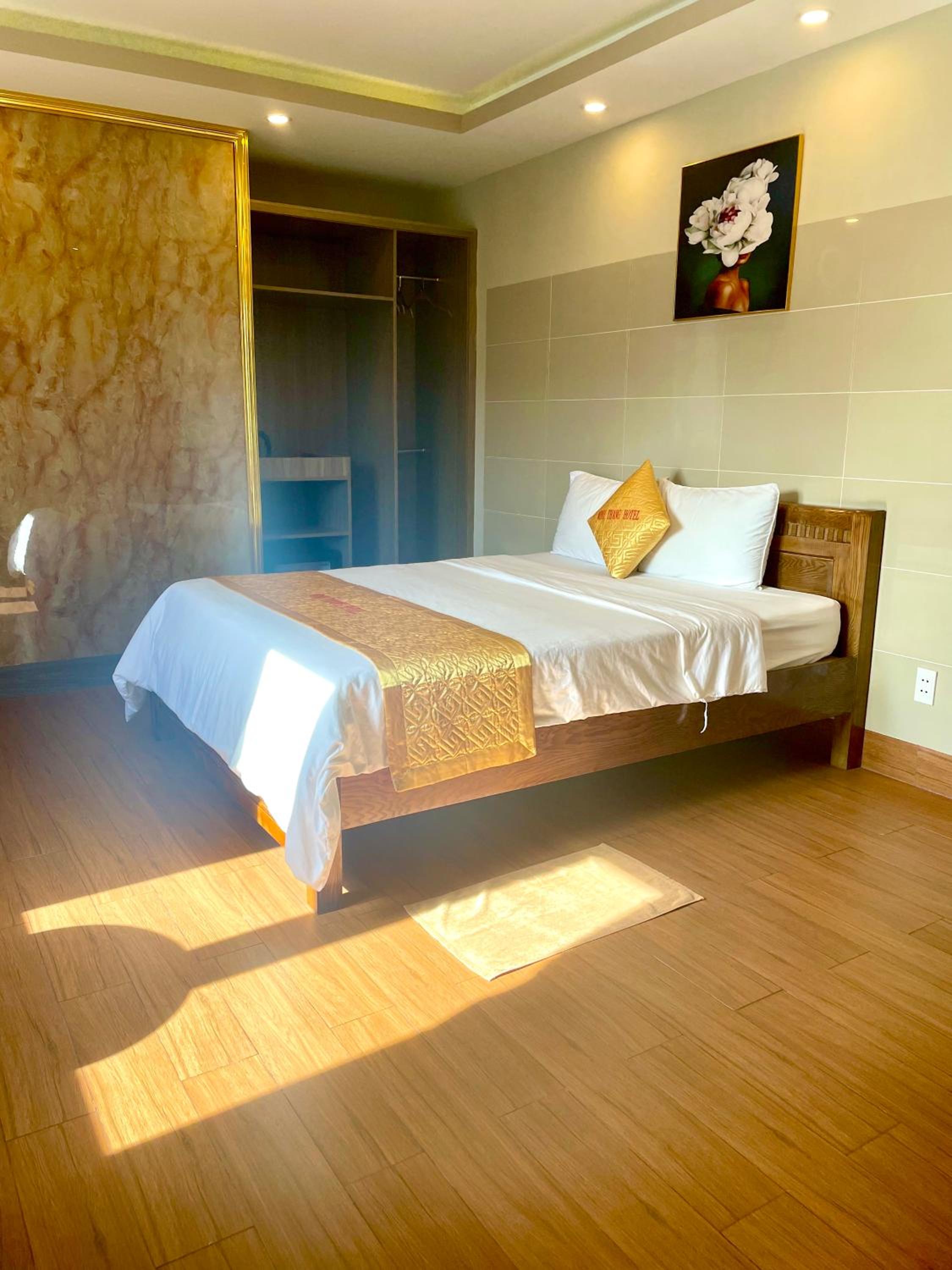 Standard Double Room - Photo 10