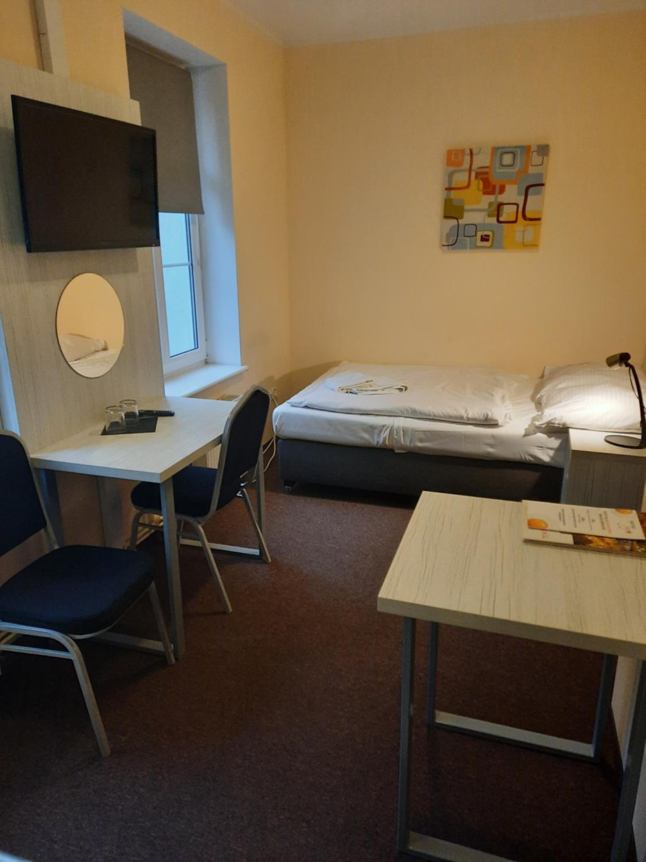Single Room photo 2