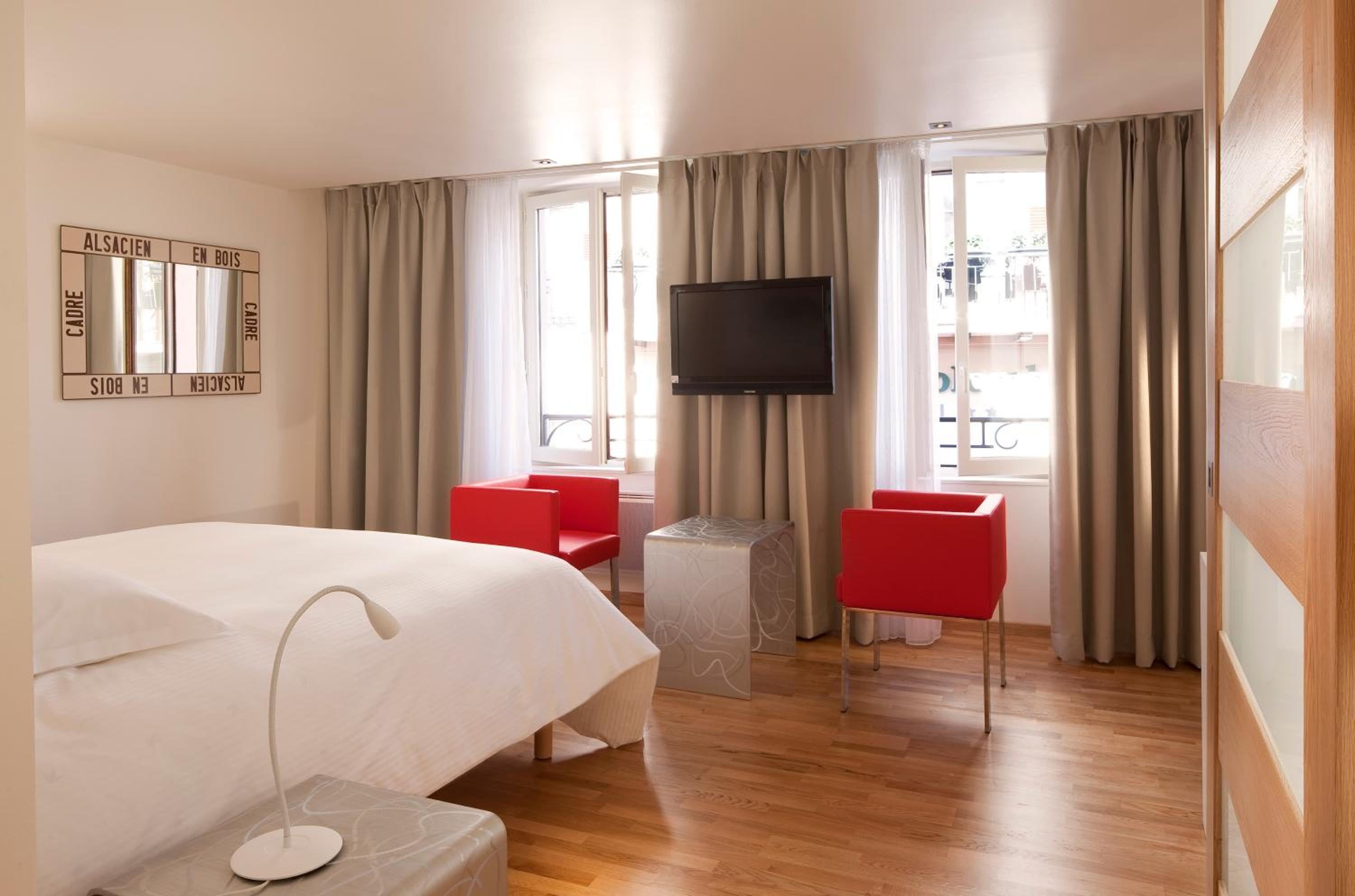 Apartment - Photo 2