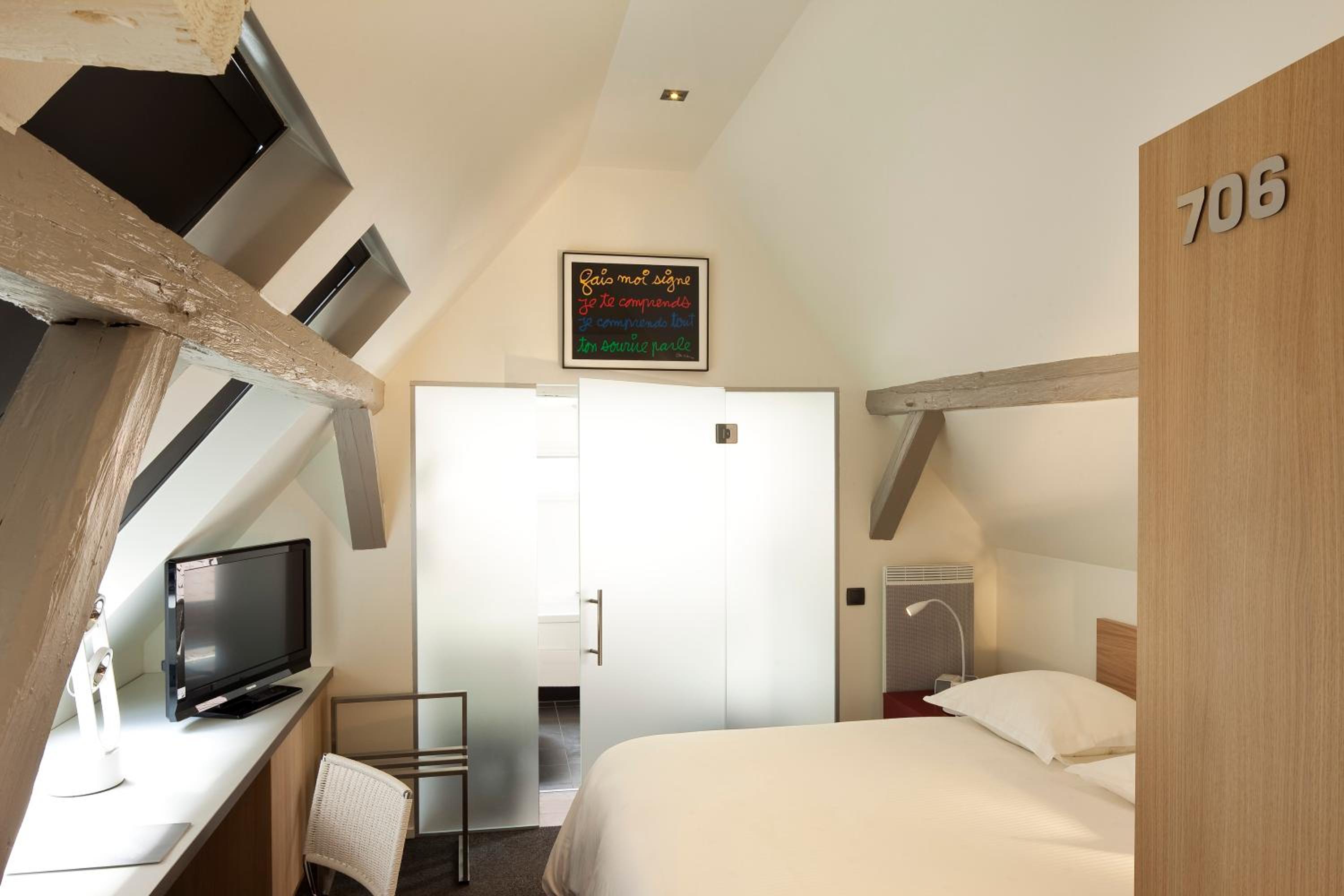 Standard Double Room - Photo 3