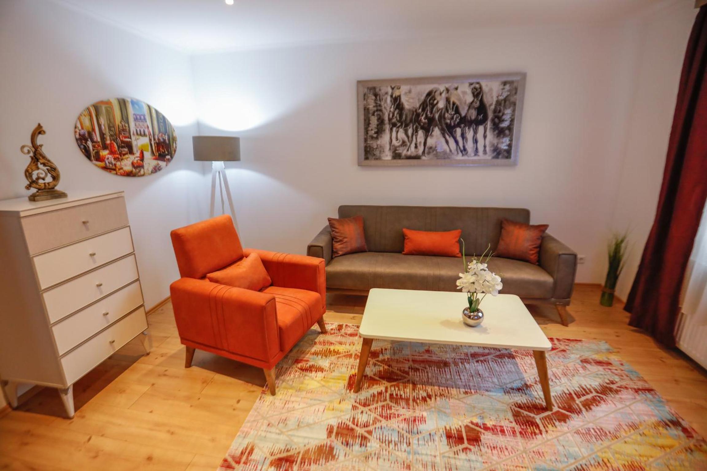 Apartment photo 3