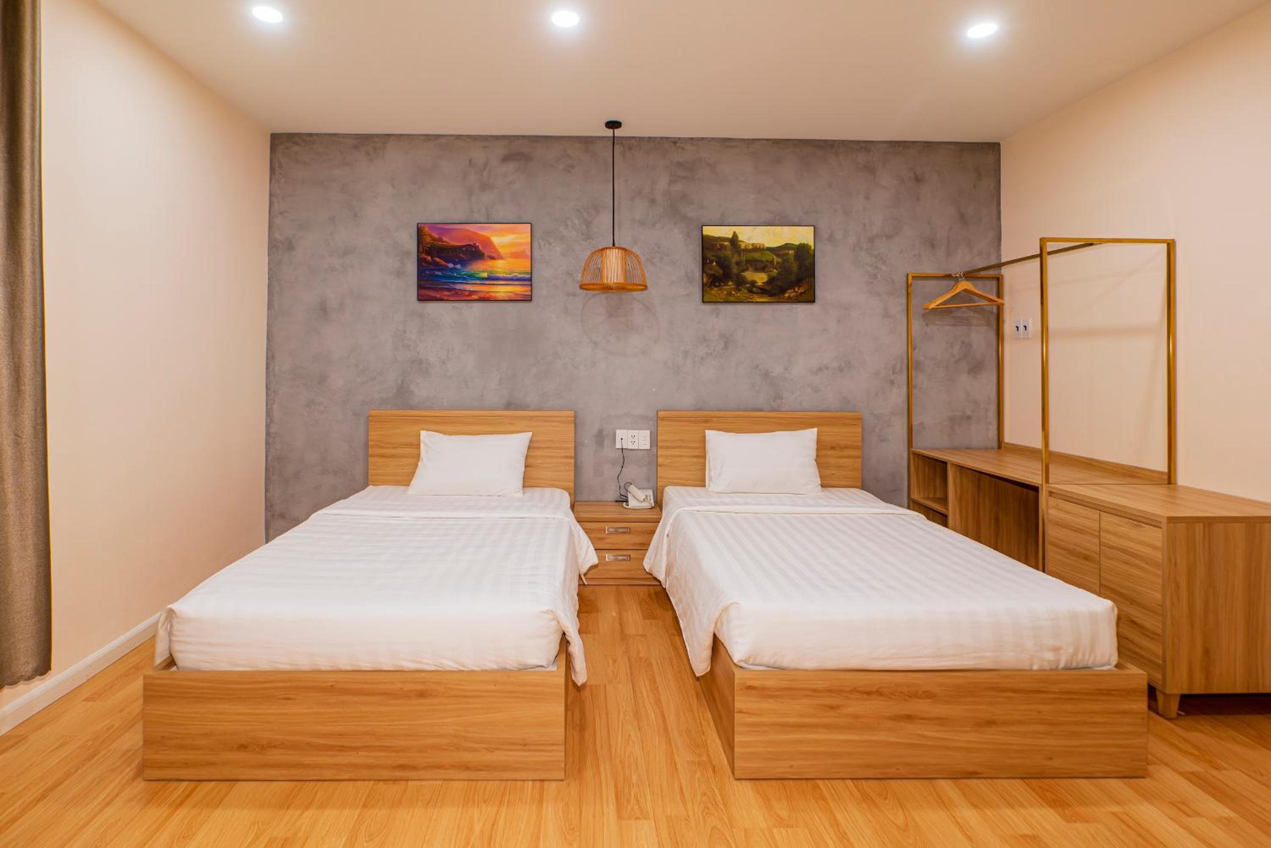 Twin Room - Photo 2
