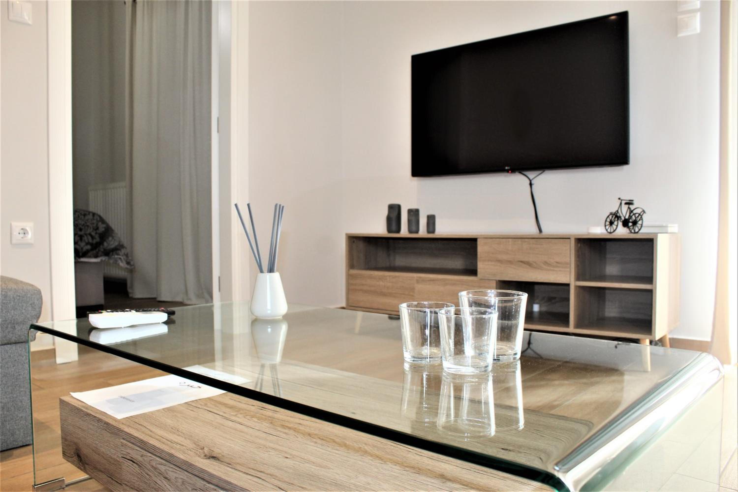 One-Bedroom Apartment - Photo 33