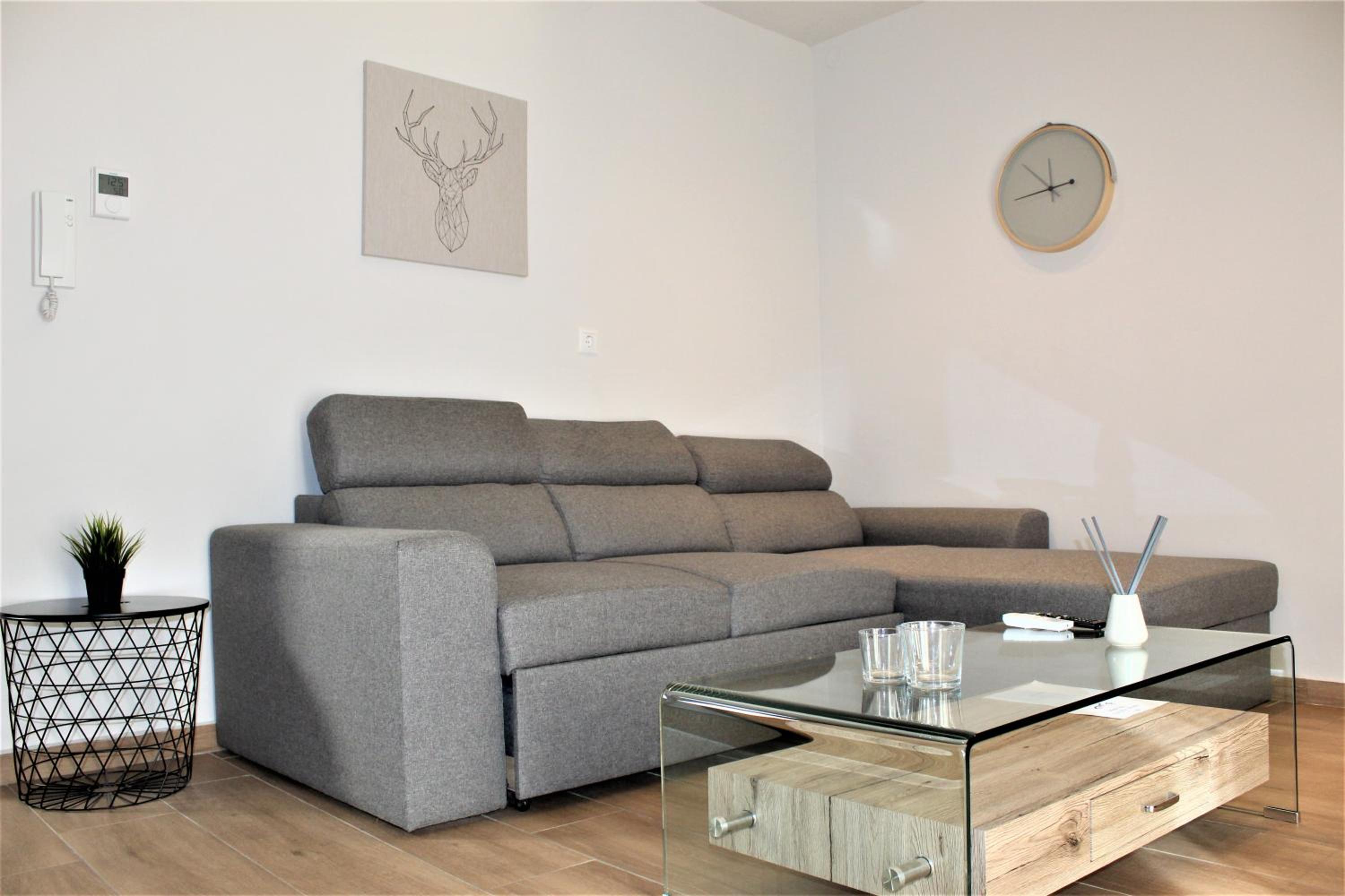 One-Bedroom Apartment - Photo 15