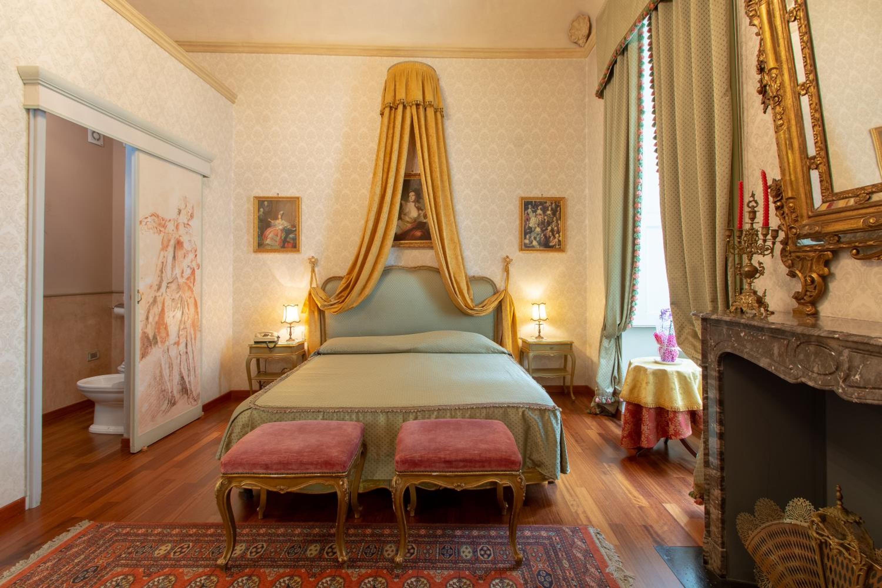 Deluxe Suite - Photo 2