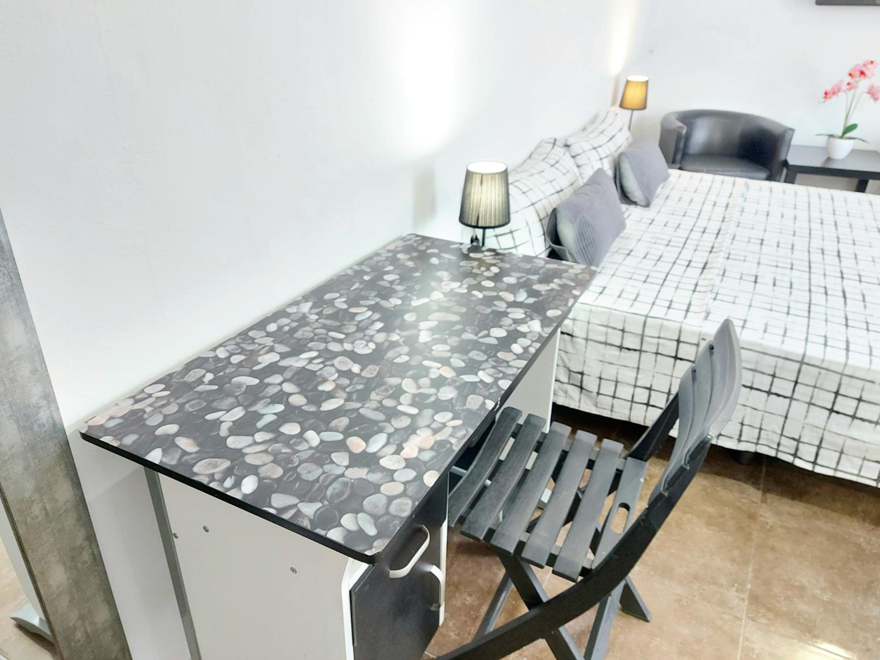 One-Bedroom Apartment - Photo 13