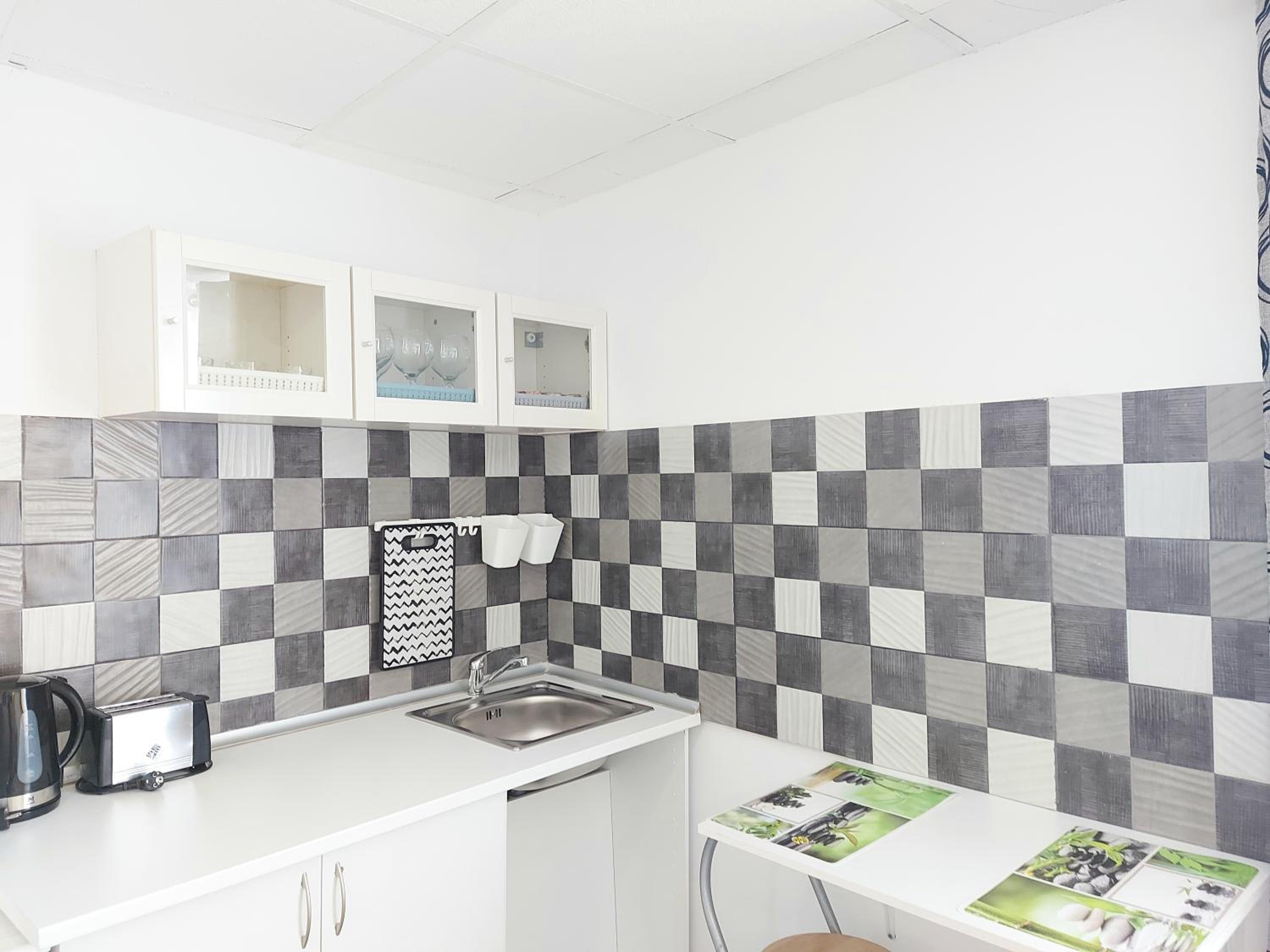 One-Bedroom Apartment - Photo 9