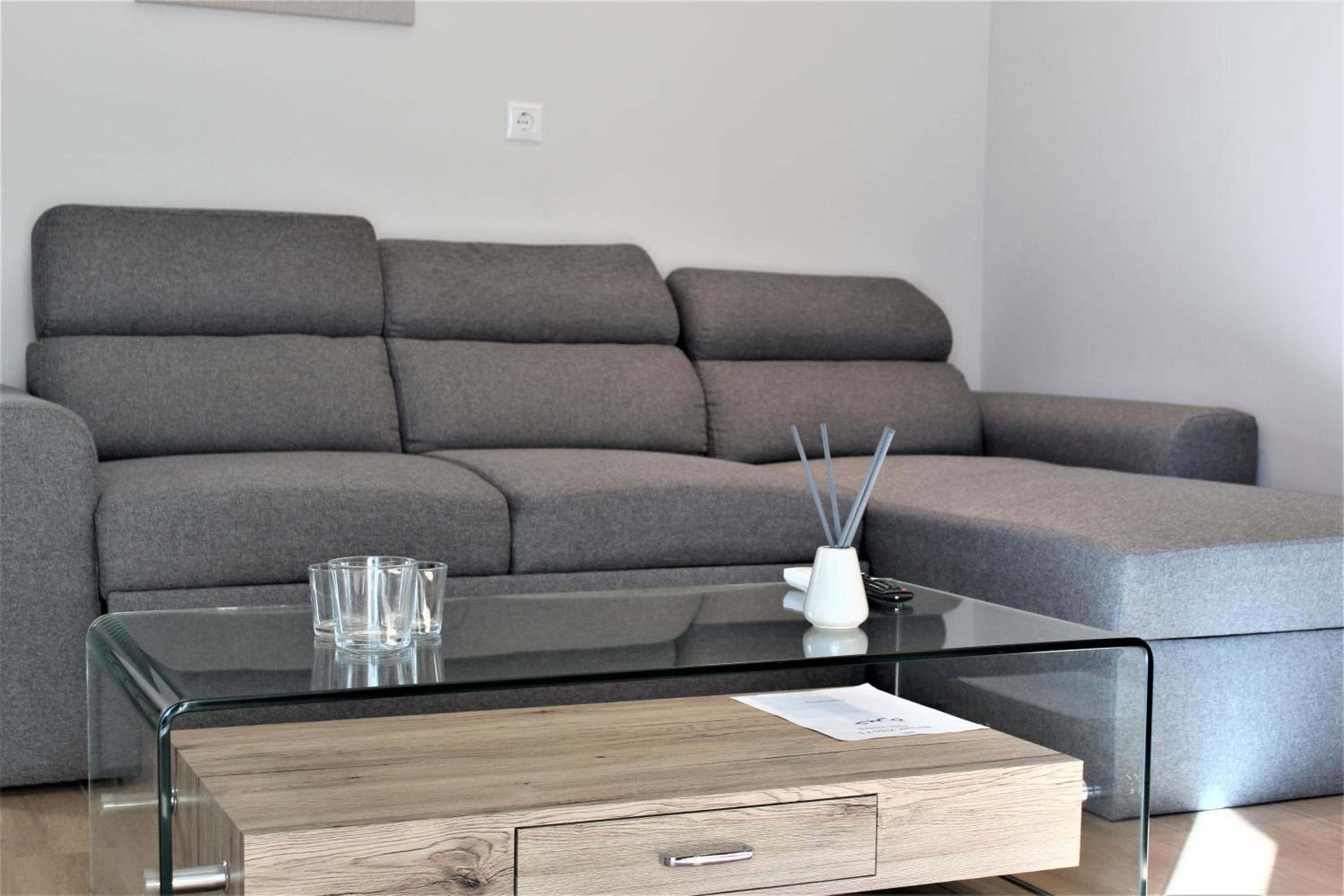 One-Bedroom Apartment - Photo 25