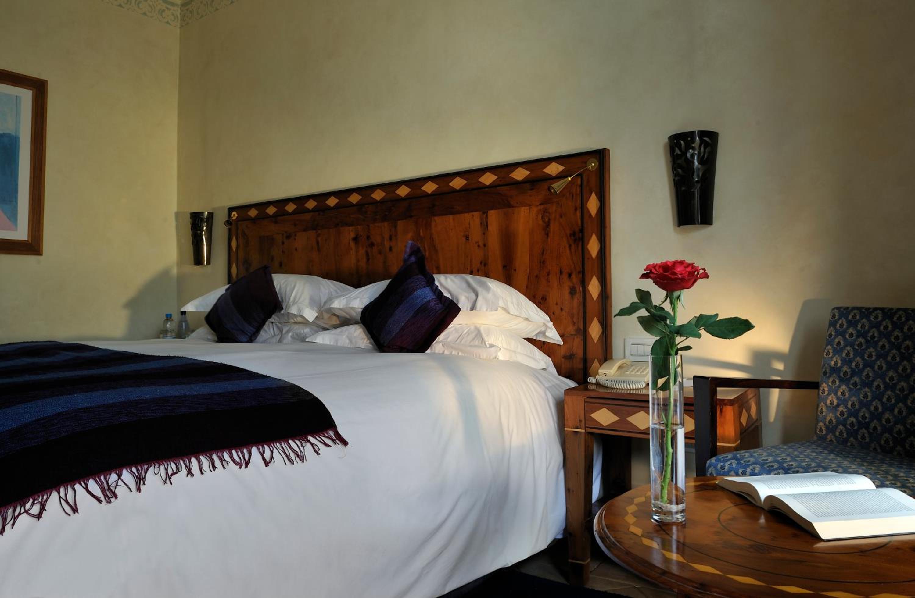 Standard Double Room thumbnail 6