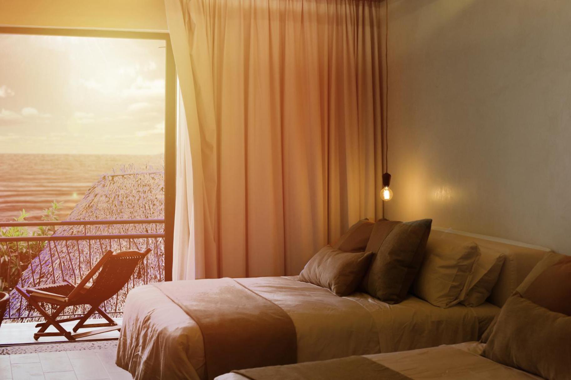 Double Room with Sea View - Photo 3