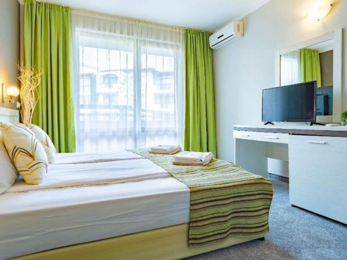 Double or Twin Room with Balcony photo 2