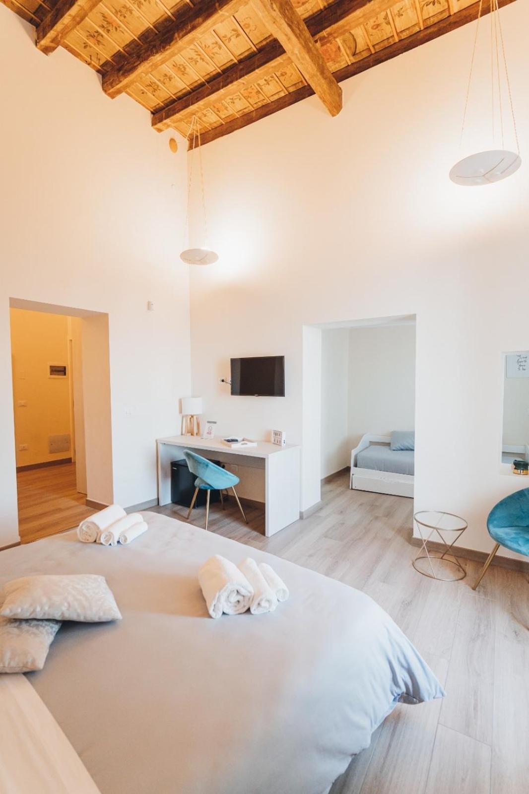 Double Room with Balcony and Sea View