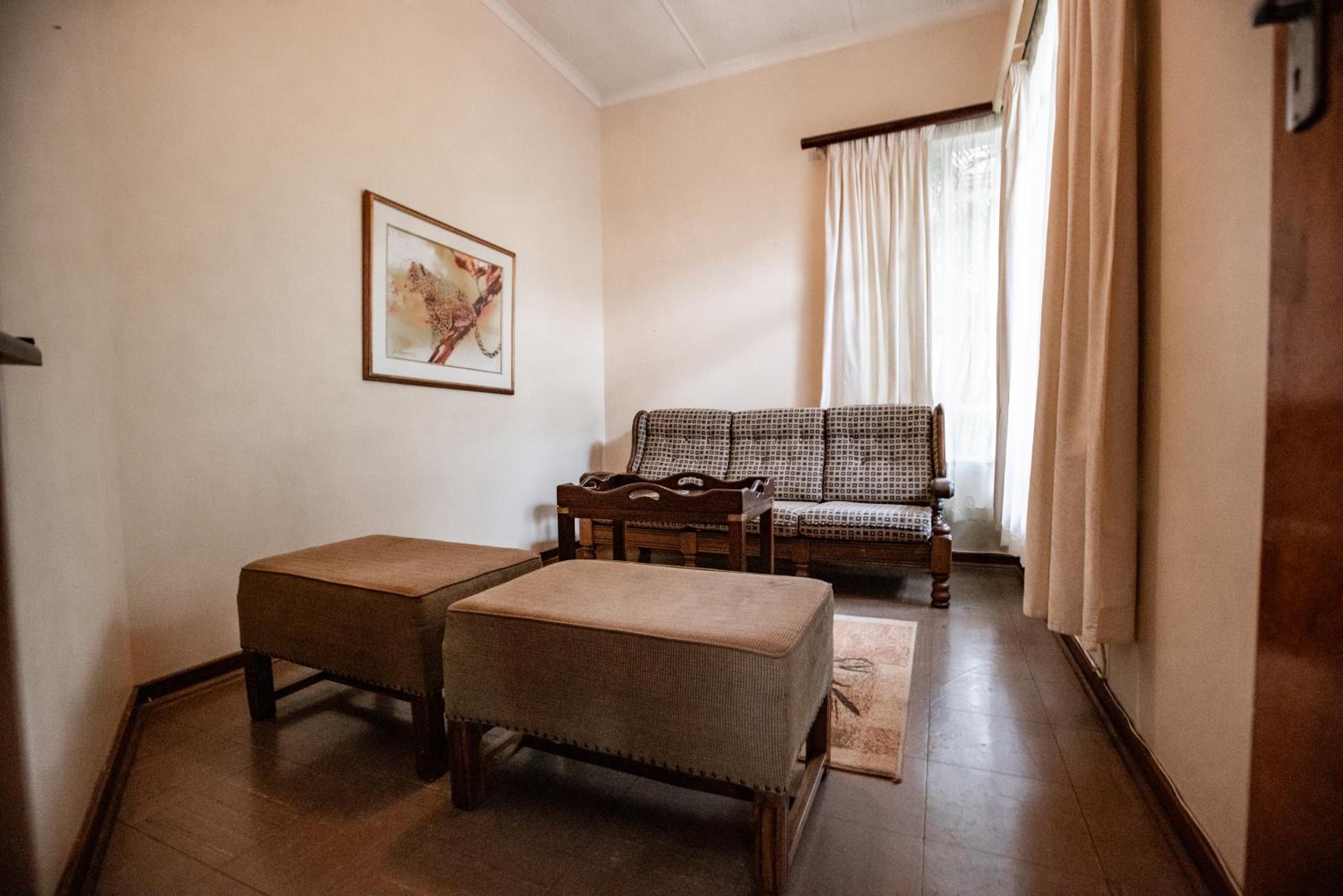 Family Room photo 3