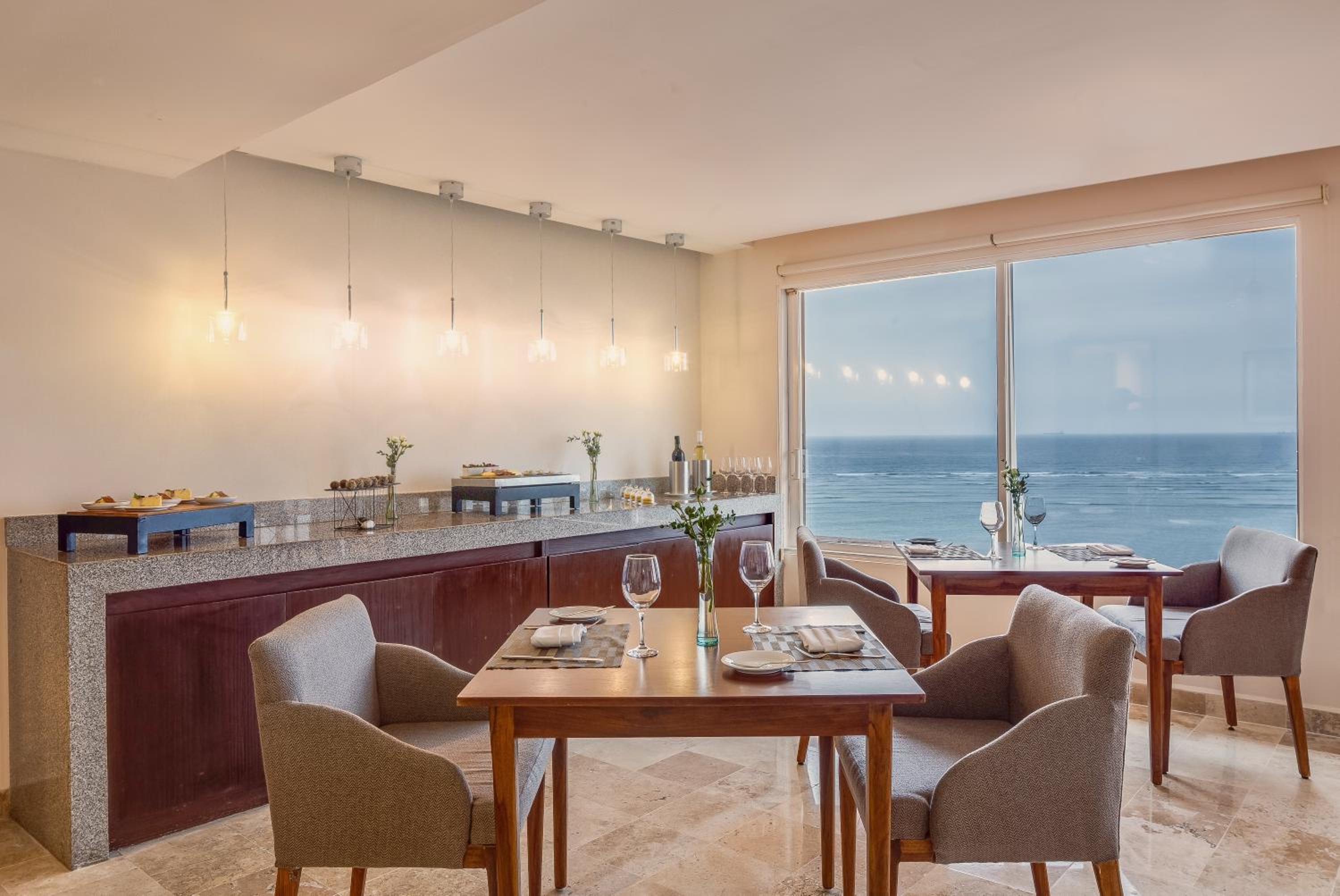 Club Double Room with Ocean View - Photo 6